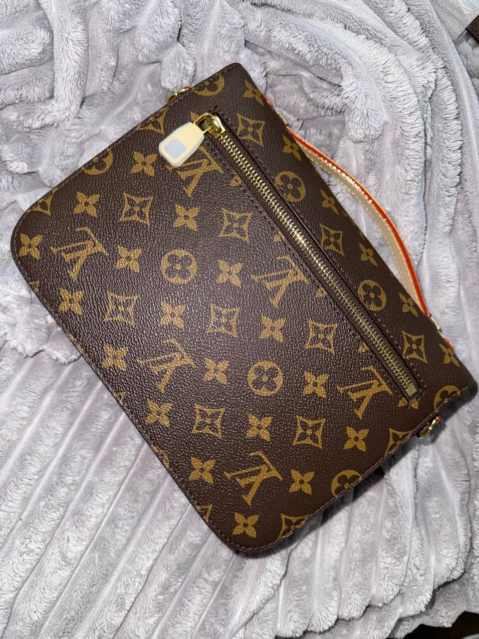 Сумка Louis Vuitton оригинал - миниатюра 3