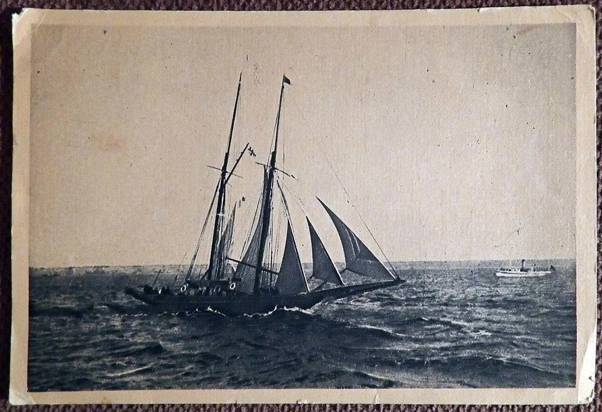 Открытка. Вышли из порта. Парусник. Корабль. 1920-30-е годы - изображение 1