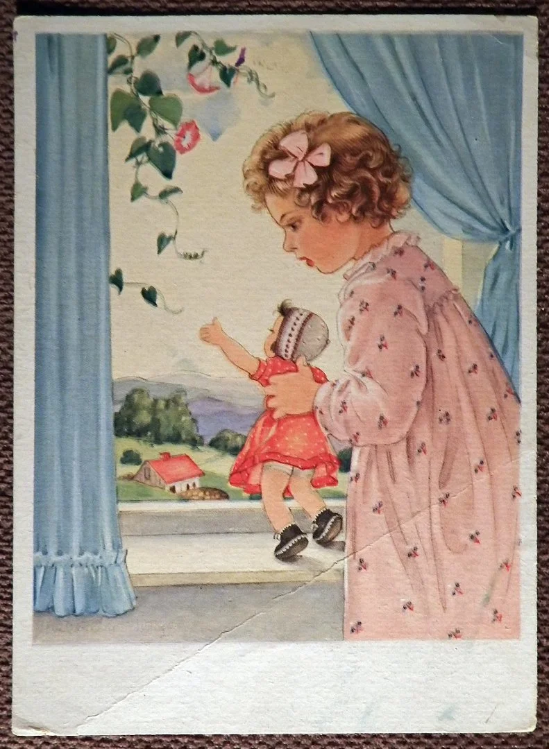 Открытка. Девочка с куклой. Дети. Германия. 1930-е годы - изображение 1