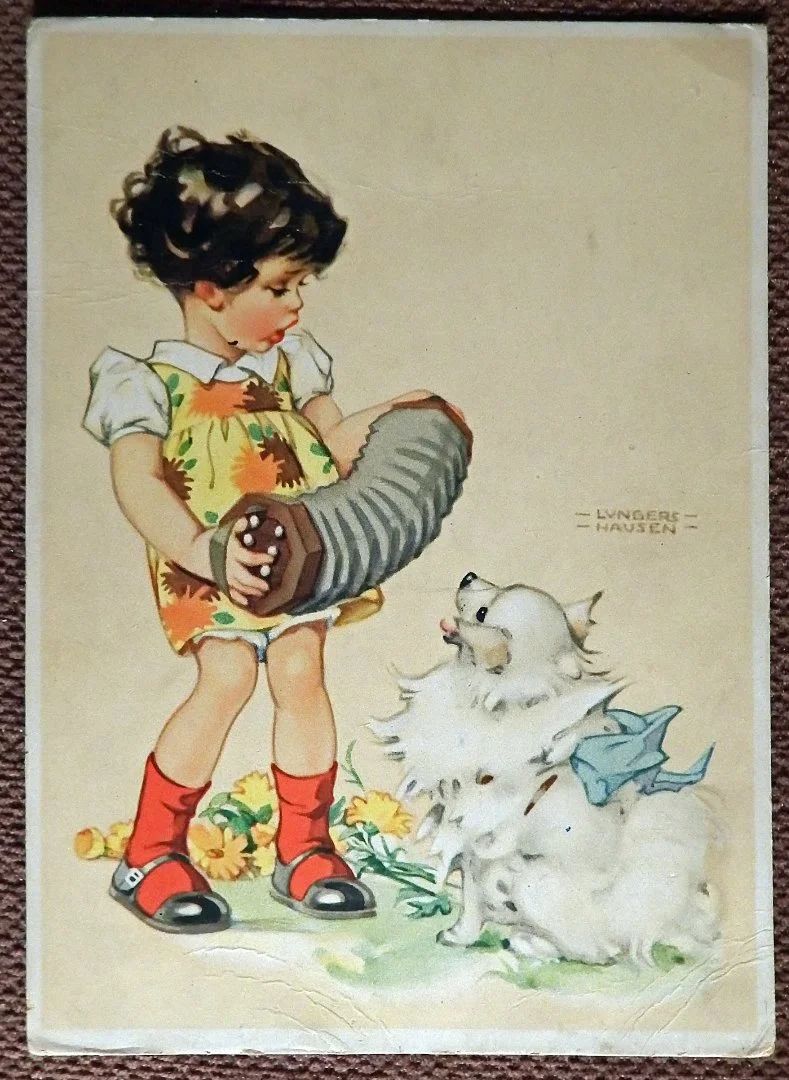 Открытка. Веселый дуэт. Девочка. Собака. Дети. Германия. 1930-е годы - изображение 1