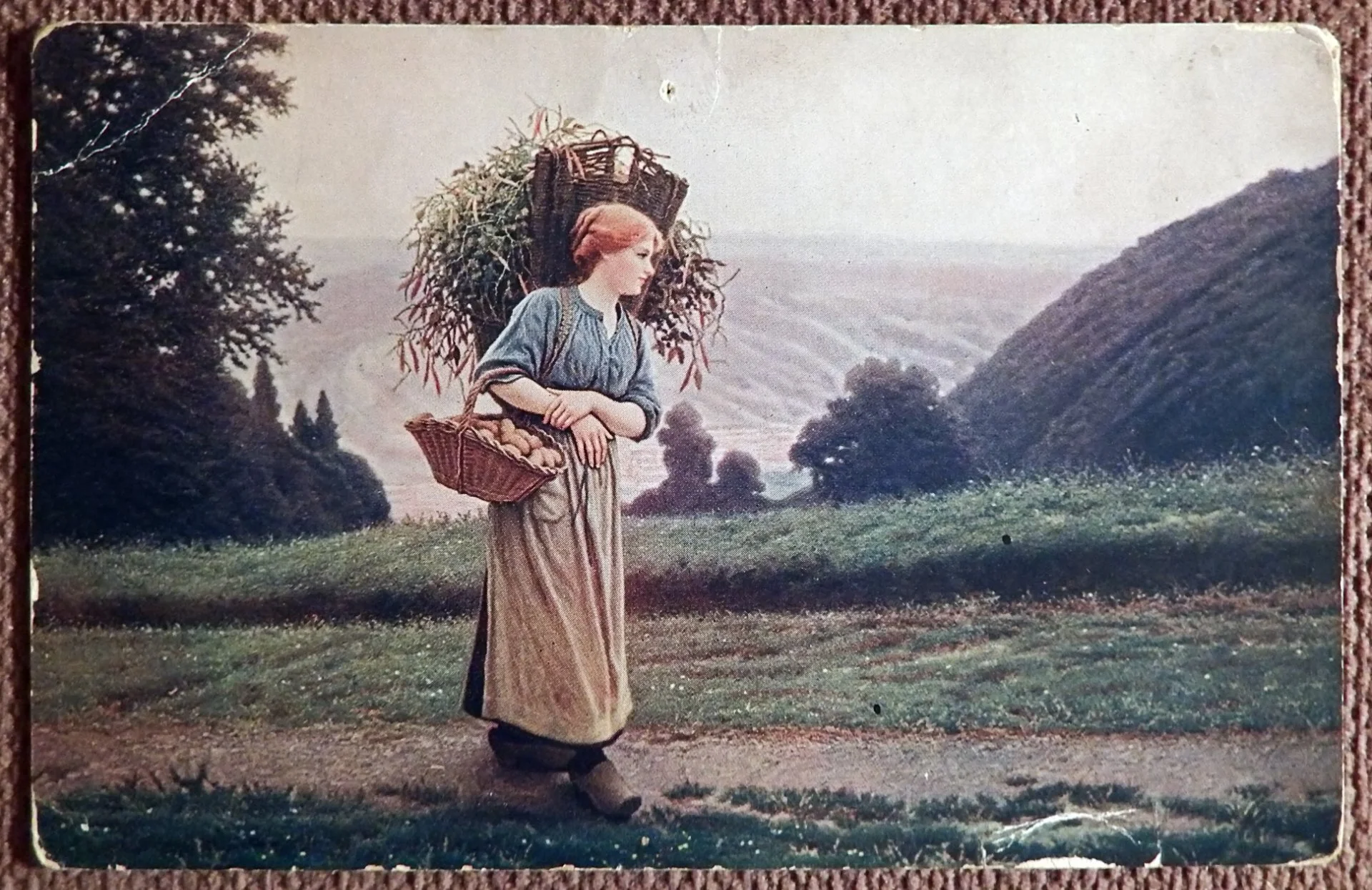 Антикварная открытка. Беланже. С поля. Девушка. Живопись - изображение 1