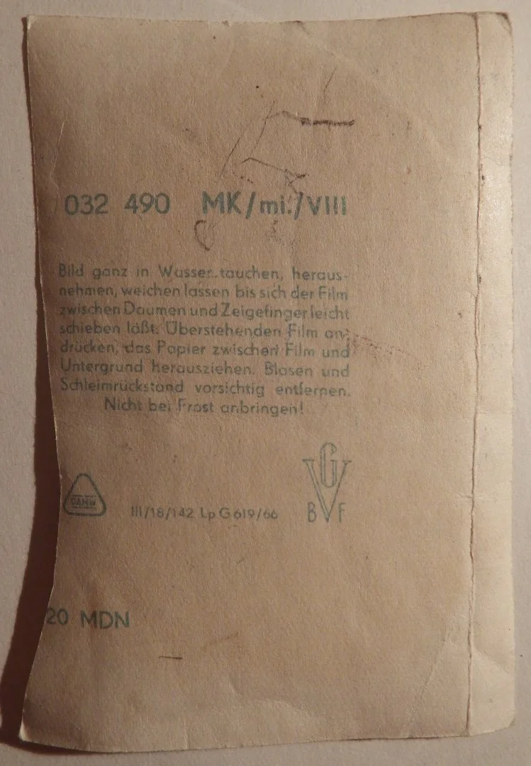 Переводная картинка. Девушка. ГДР. 1966 год - миниатюра 2