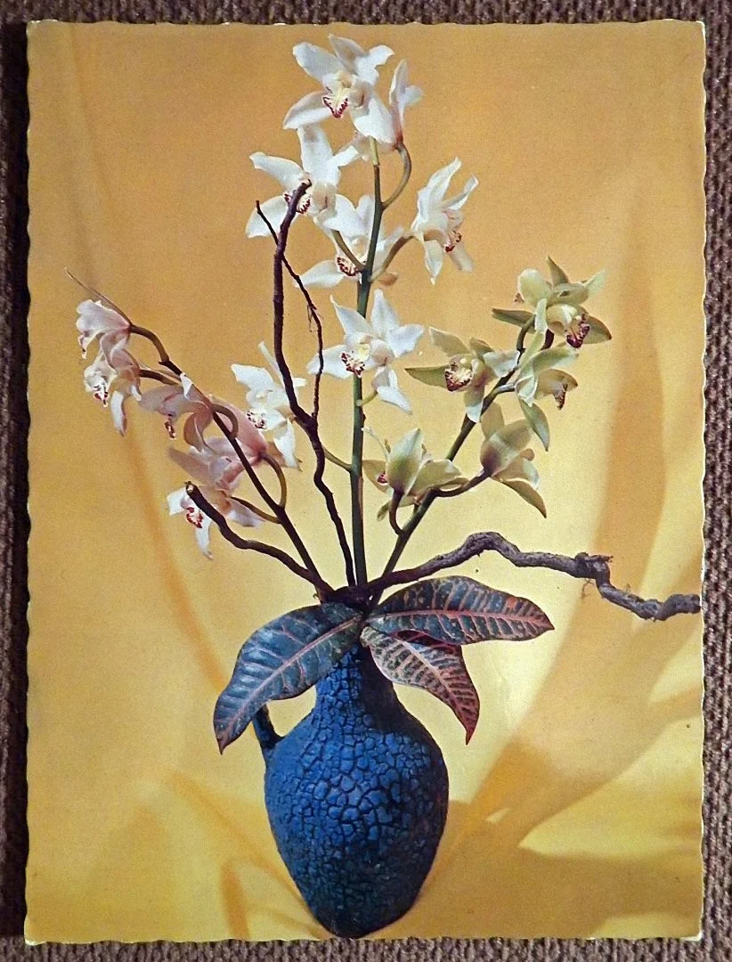 Открытка. Букет в вазе. Цветы. Венгрия. 1980-е годы