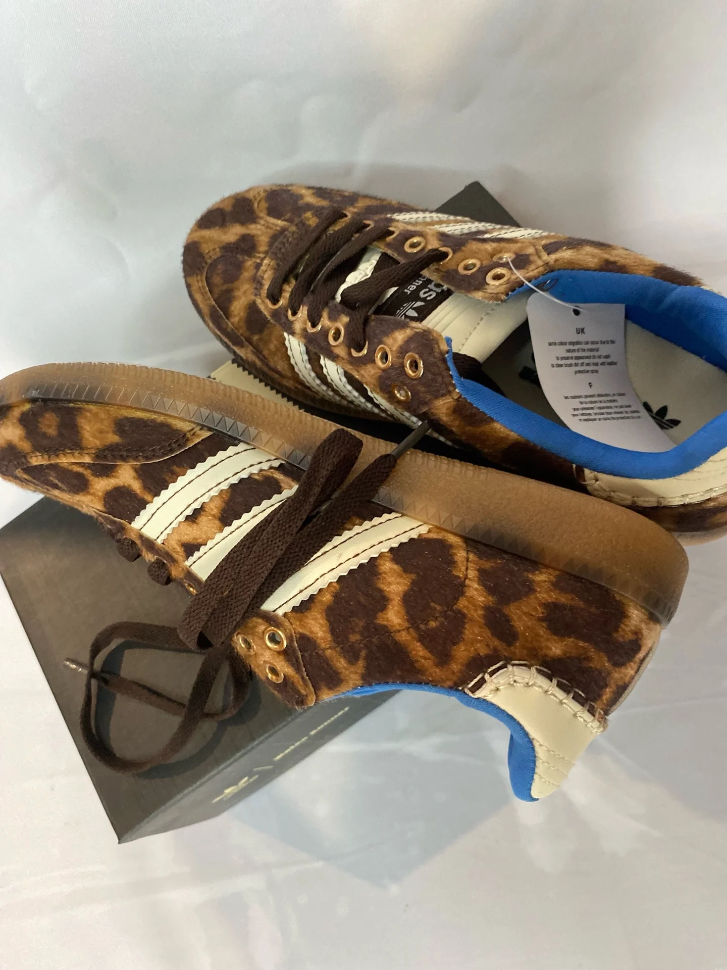 Кроссовки женские adidas - миниатюра 3