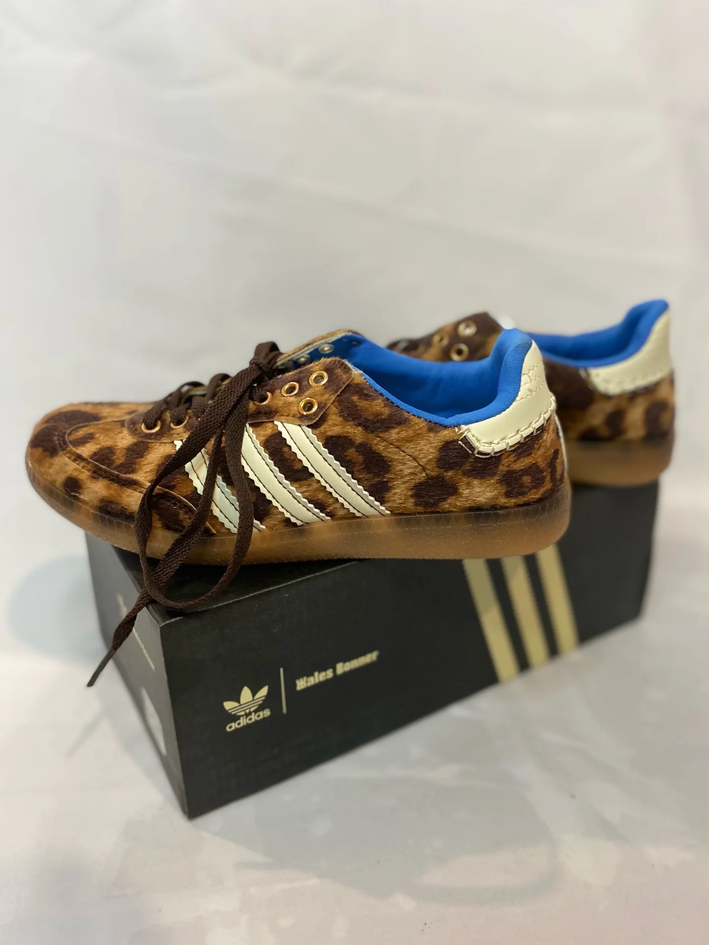 Кроссовки женские adidas - миниатюра 4