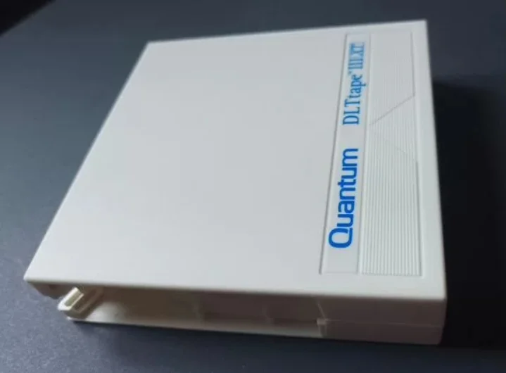Картридж Quantum DLTtape III XT 15/30гб - миниатюра 3