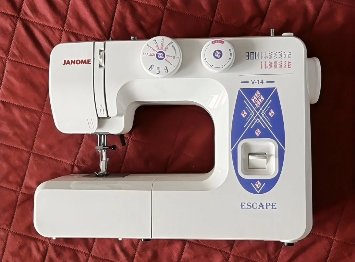 Швейная машинка Janome escape v-14 - миниатюра 3