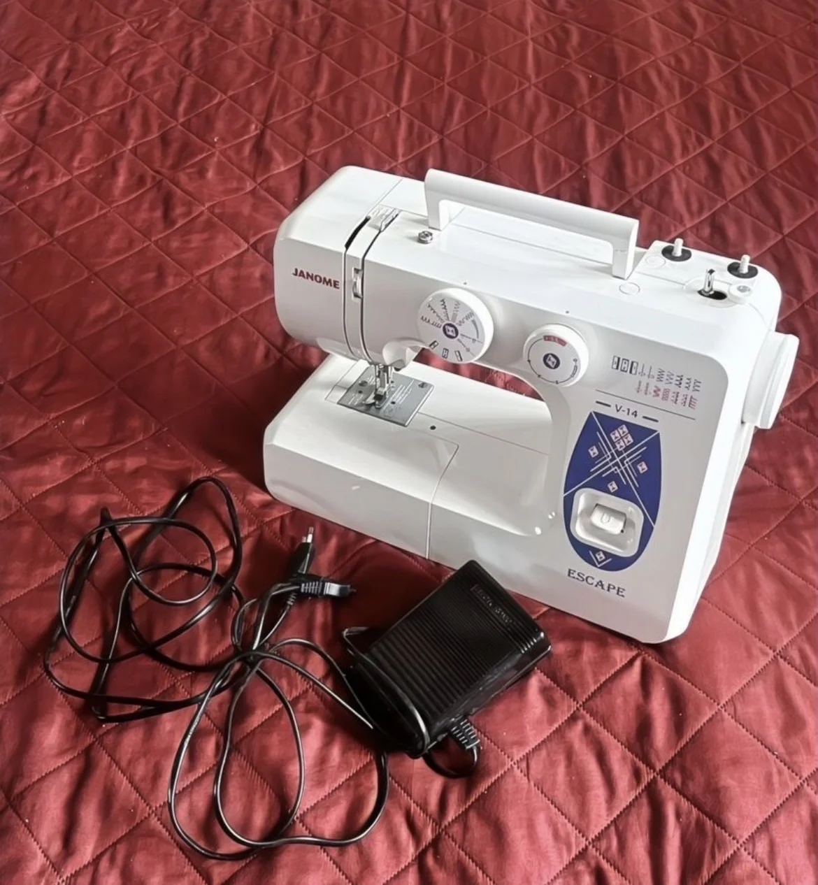 Швейная машинка Janome escape v-14 - миниатюра 4