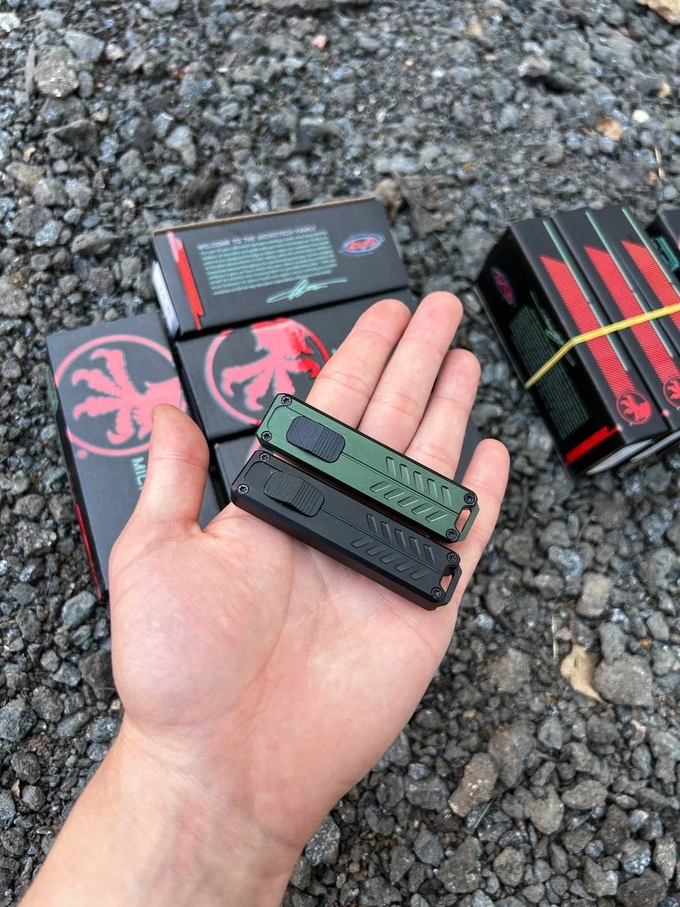 Нож автоматический Microtech мини - миниатюра 8
