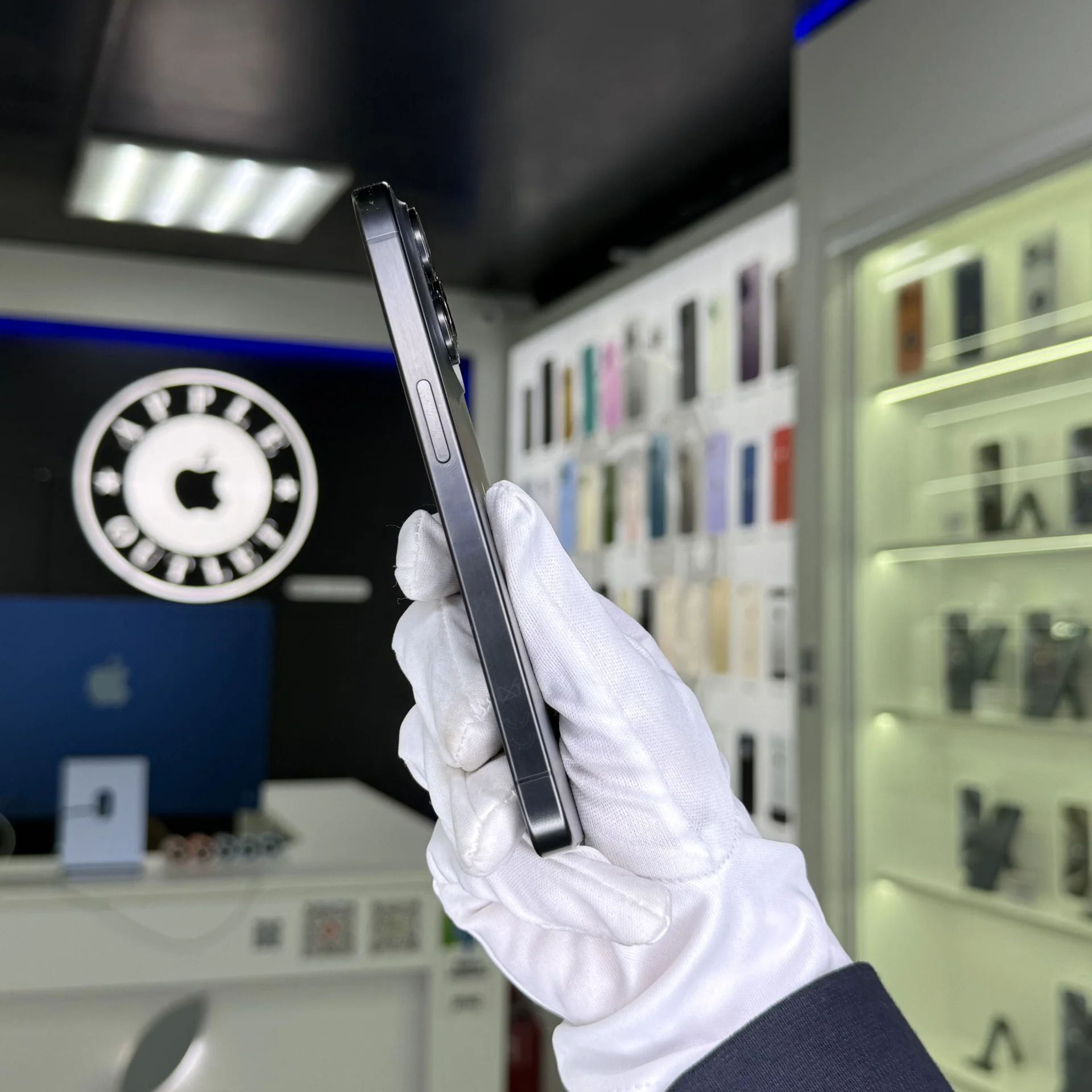 iPhone 15 Pro - миниатюра 3