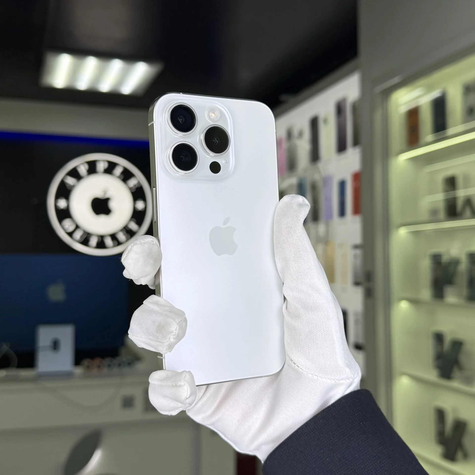 iPhone 15 Pro - миниатюра 2