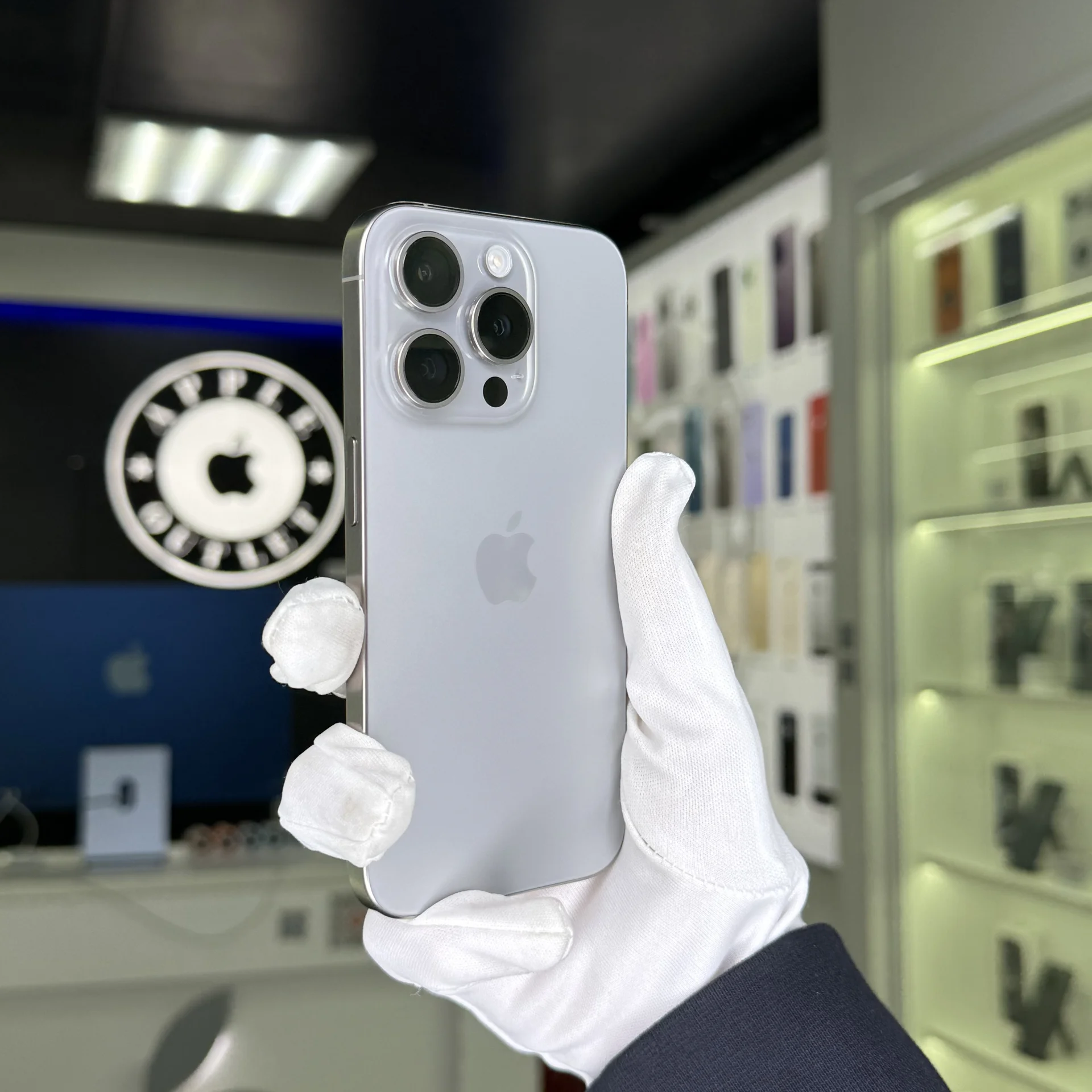 iPhone 15 Pro - миниатюра 2