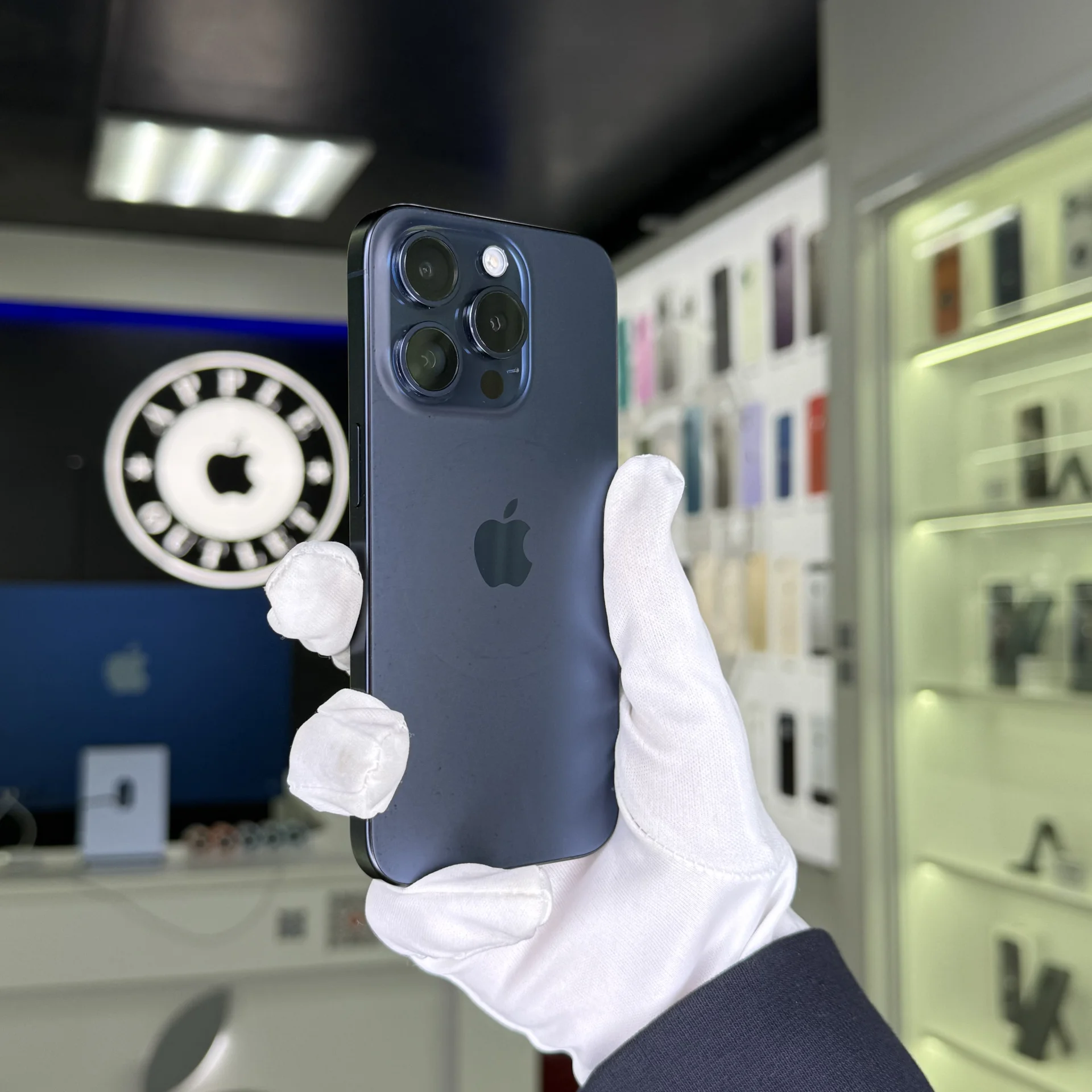 iPhone 15 Pro - миниатюра 2
