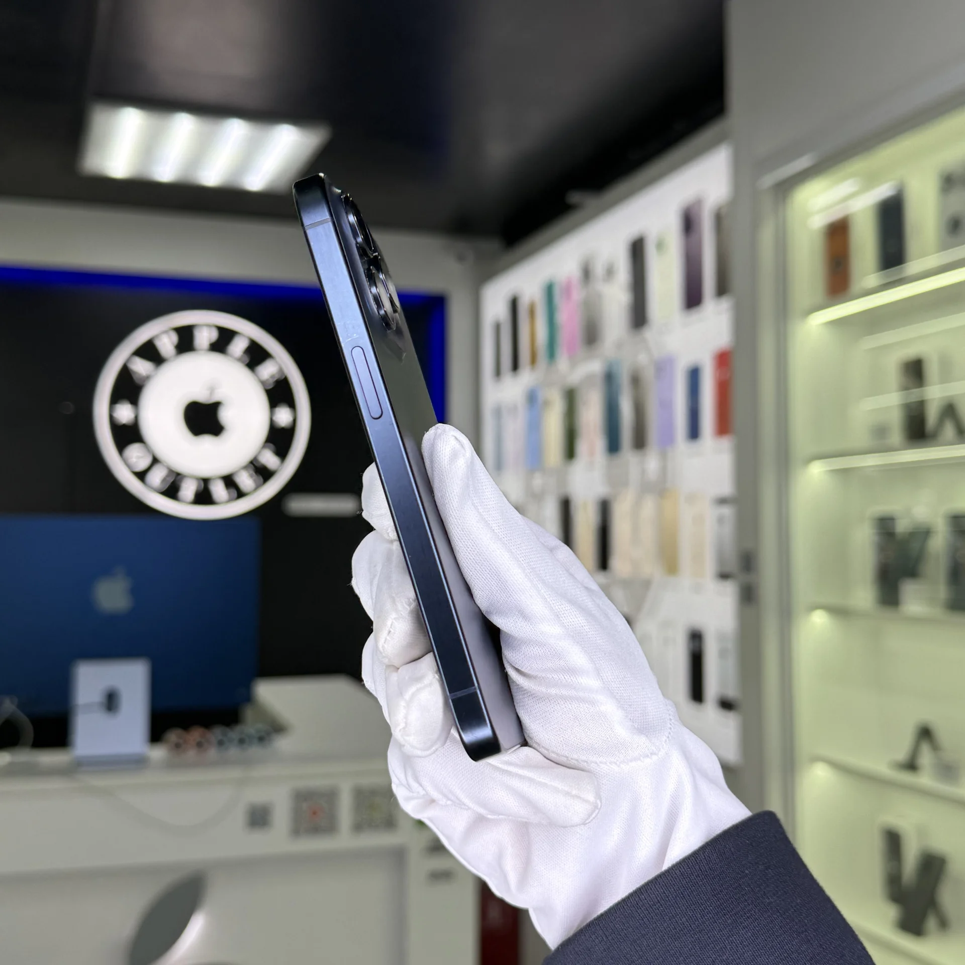 iPhone 15 Pro - миниатюра 3