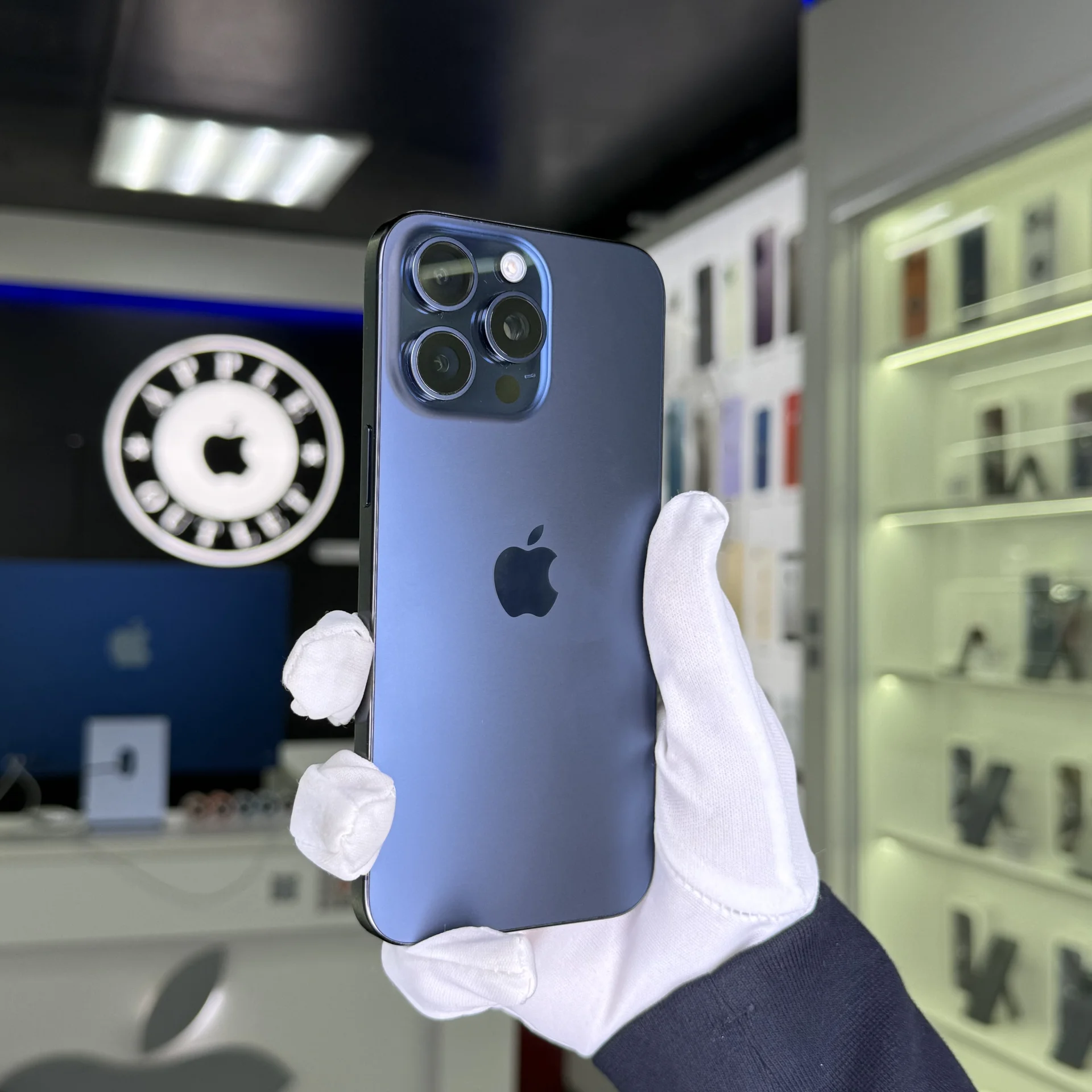 iPhone 15 Pro Max - миниатюра 2