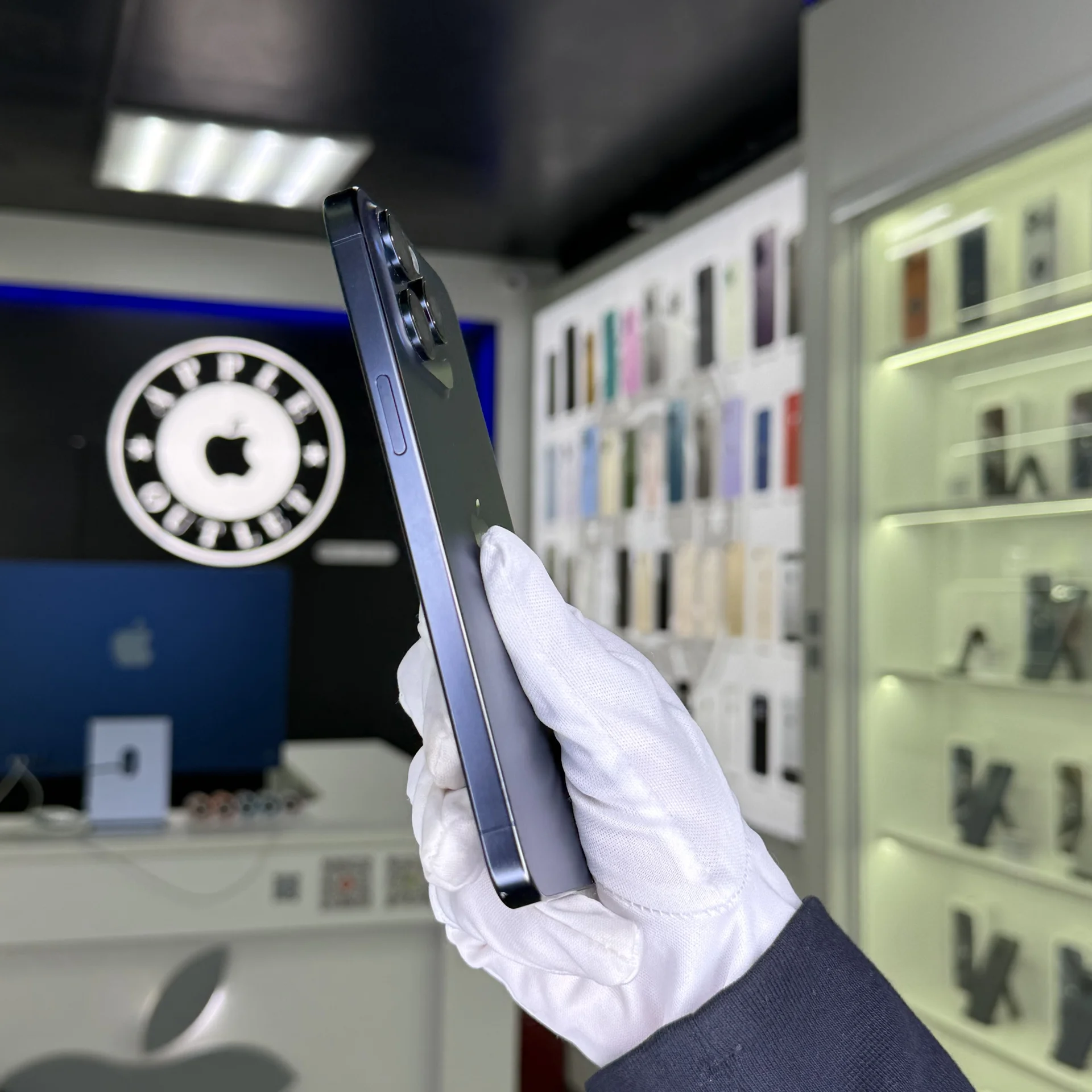 iPhone 15 Pro Max - миниатюра 3