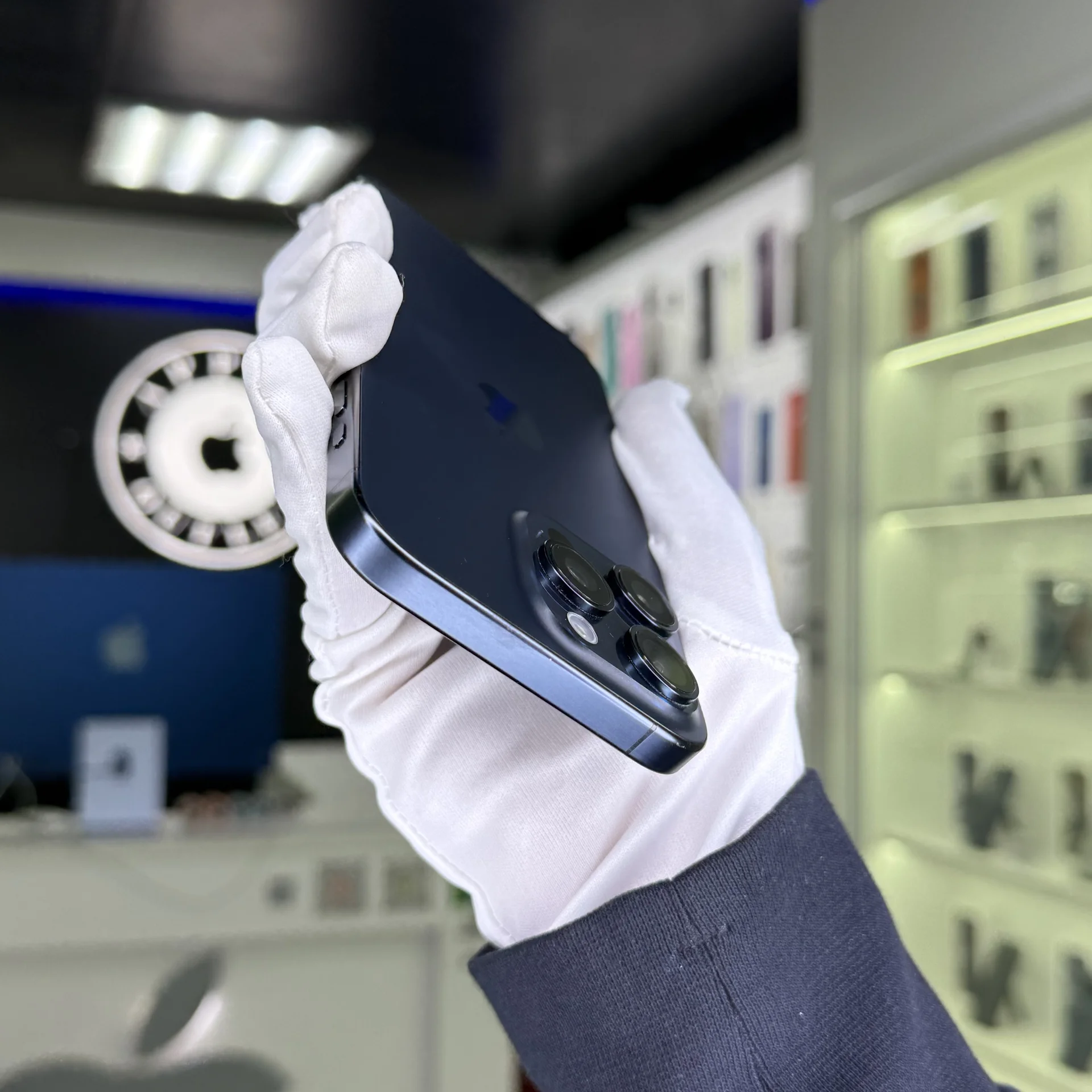 iPhone 15 Pro Max - миниатюра 4