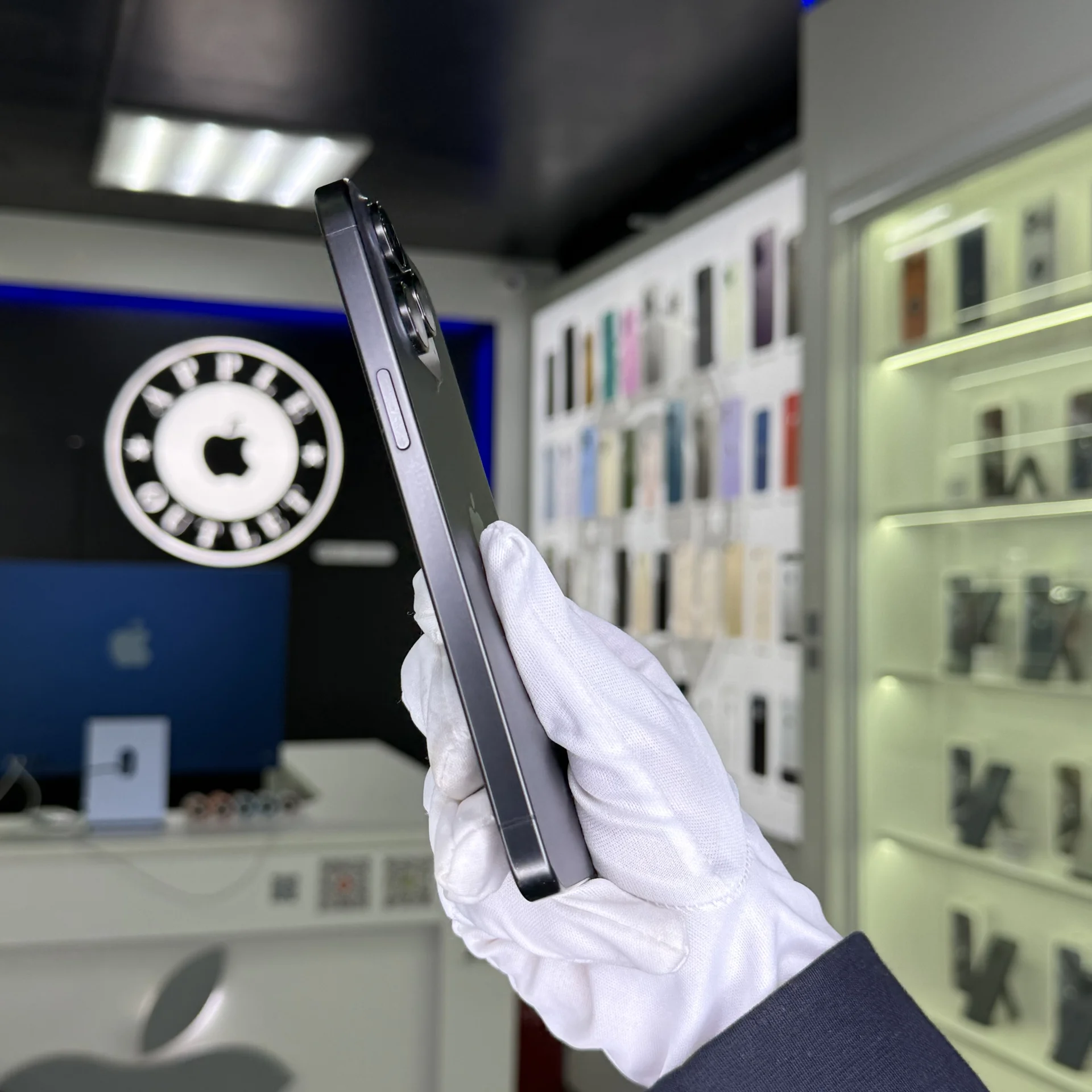 iPhone 15 Pro Max - миниатюра 3