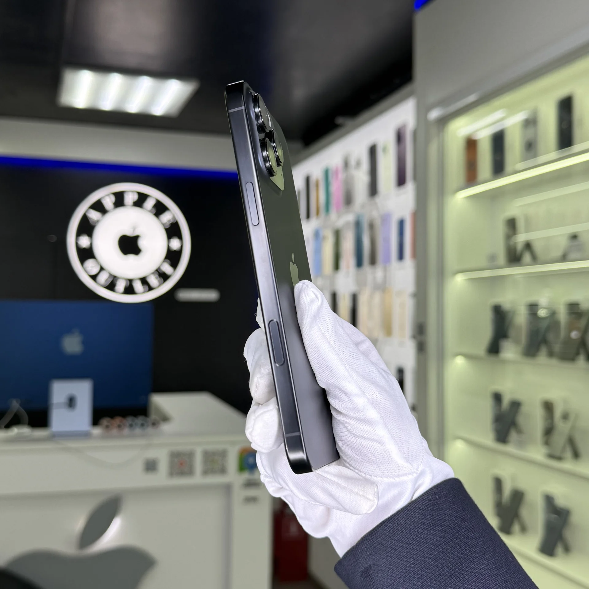 iPhone 16 Pro Max - миниатюра 3