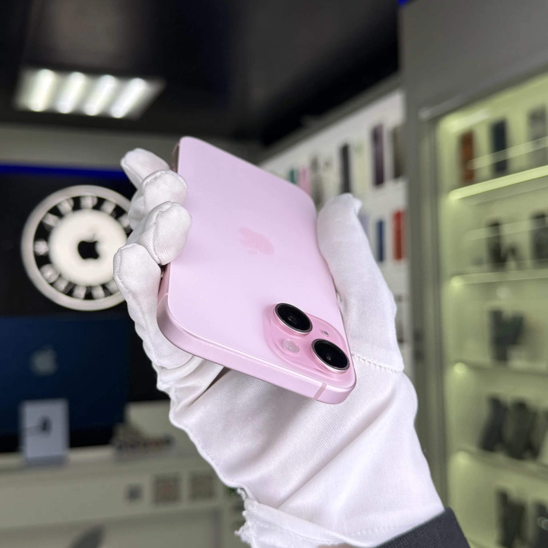 iPhone 15 - миниатюра 4