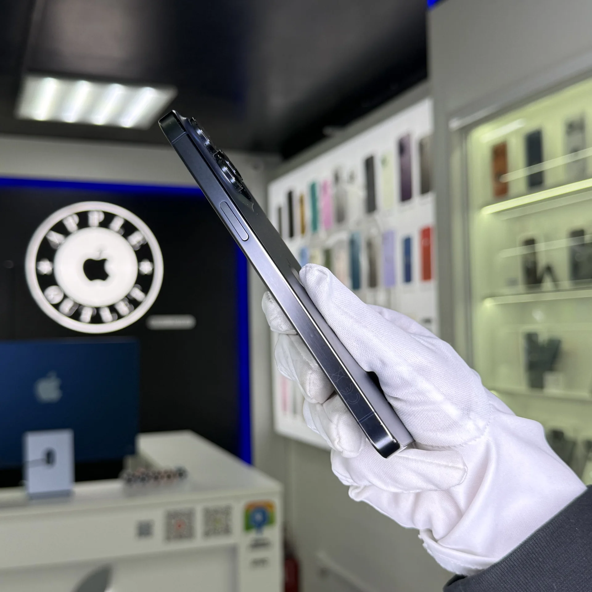 iPhone 15 Pro Max - миниатюра 3