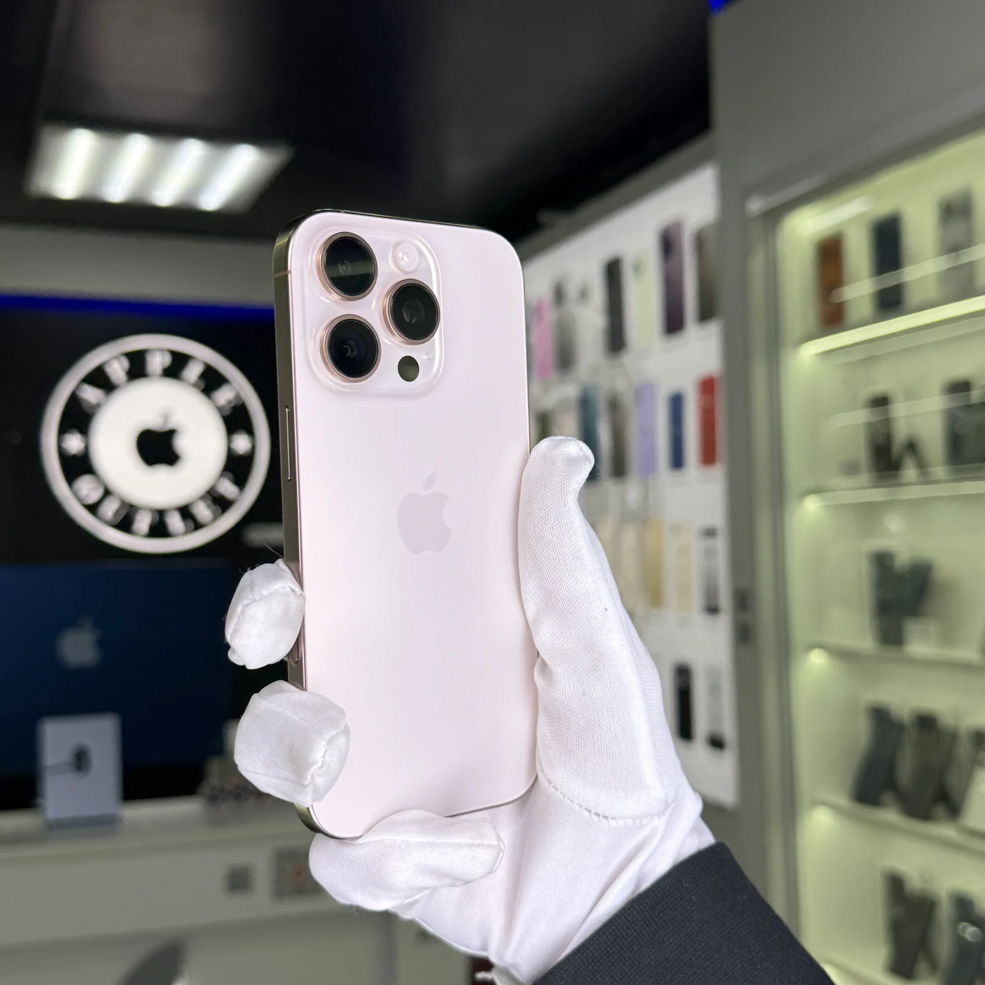 iPhone 16 Pro - миниатюра 2