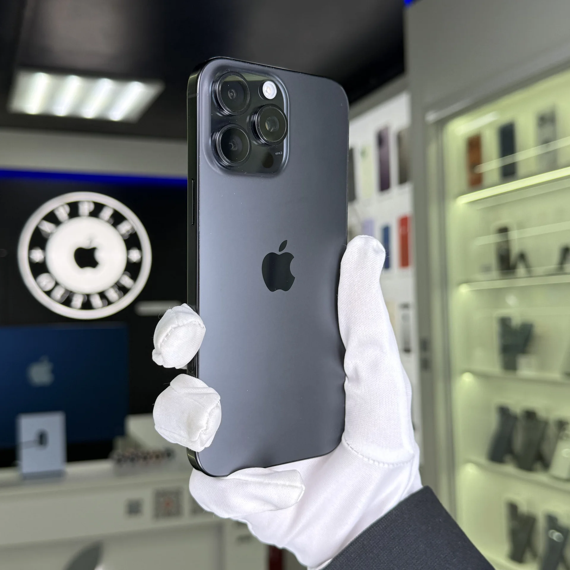 iPhone 16 Pro Max - миниатюра 2