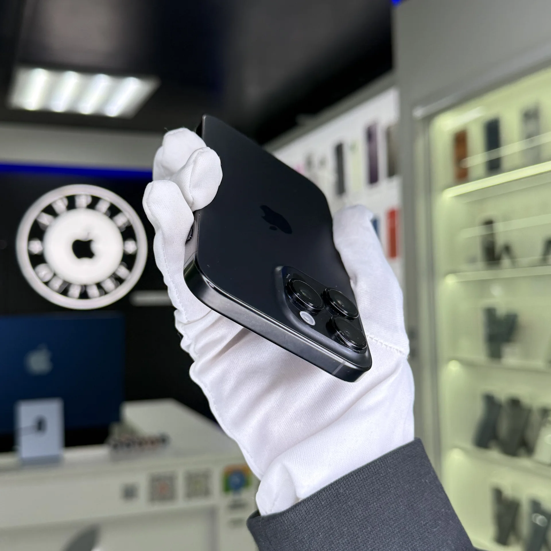 iPhone 16 Pro Max - миниатюра 3
