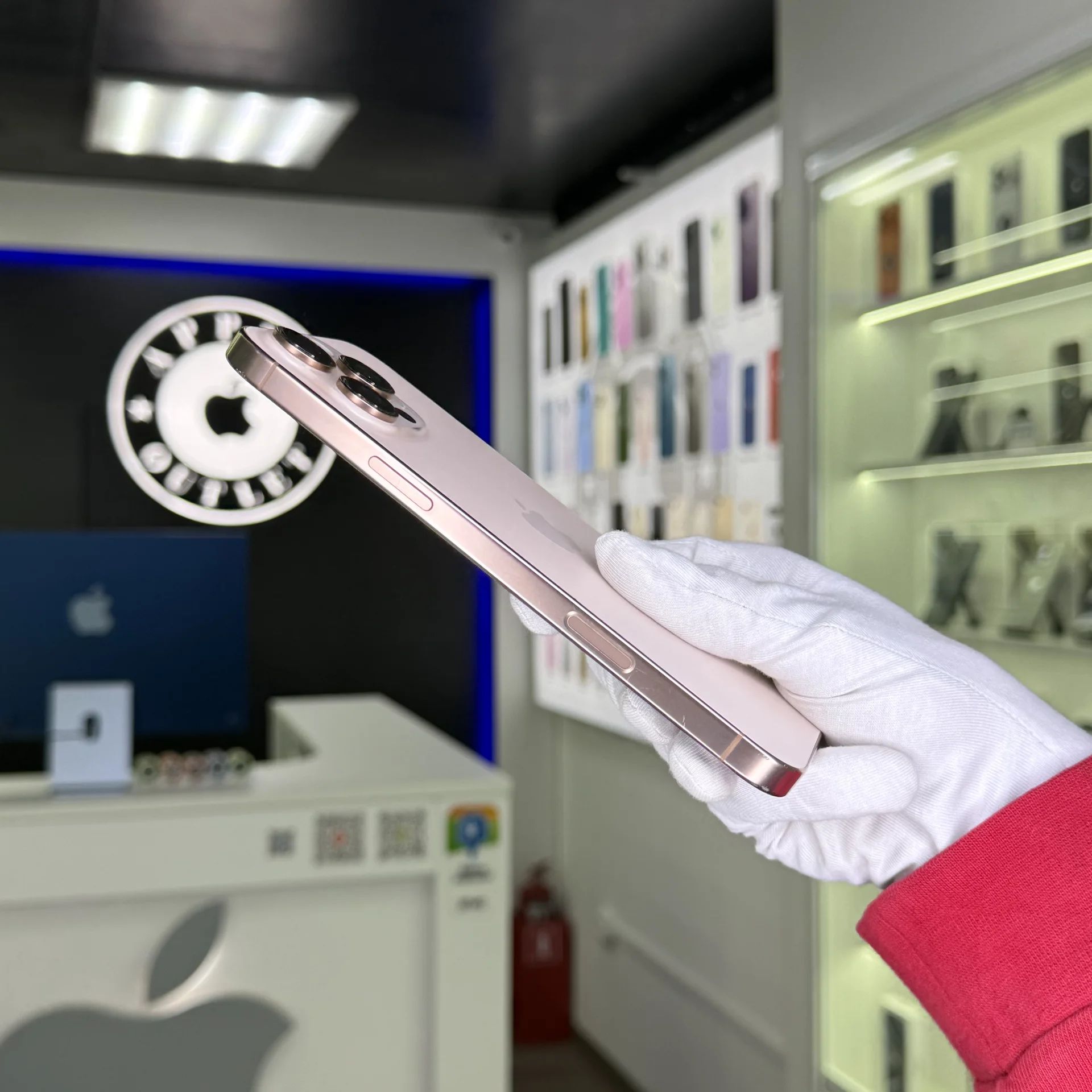 iPhone 16 Pro Max - миниатюра 3