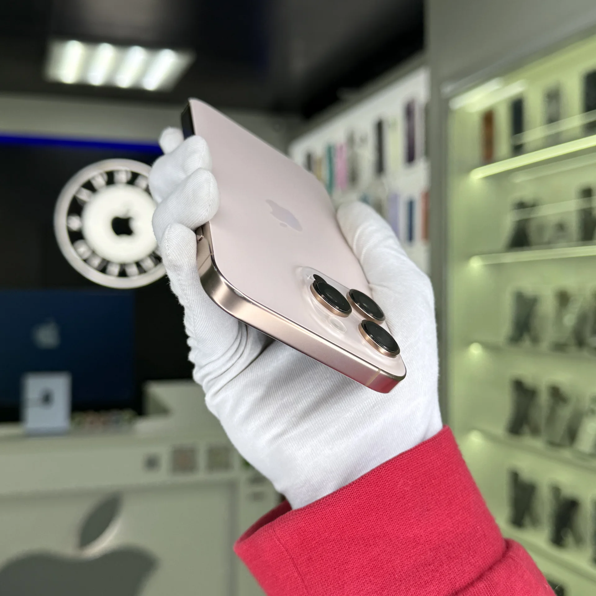 iPhone 16 Pro Max - миниатюра 4