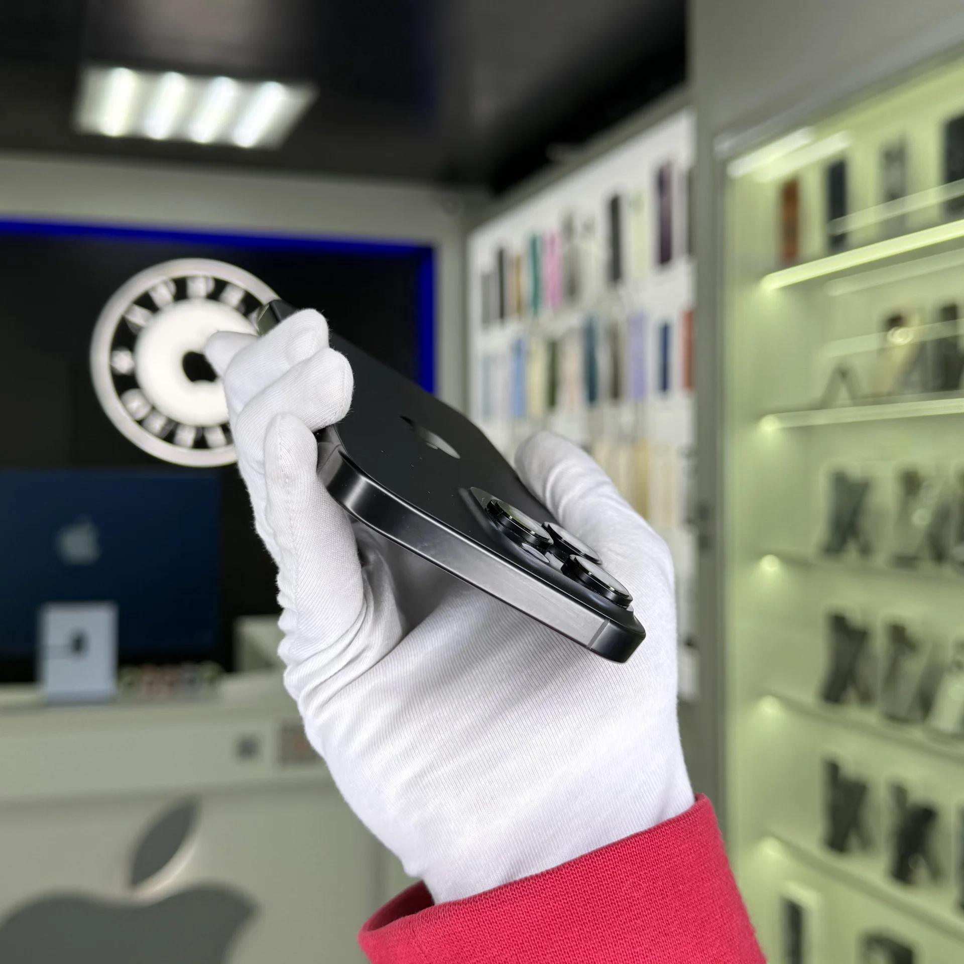 iPhone 16 Pro Max - миниатюра 4