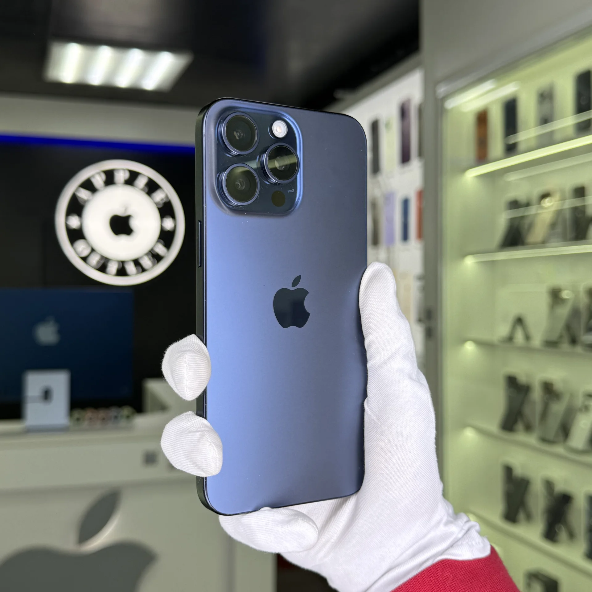 iPhone 15 Pro Max - миниатюра 2