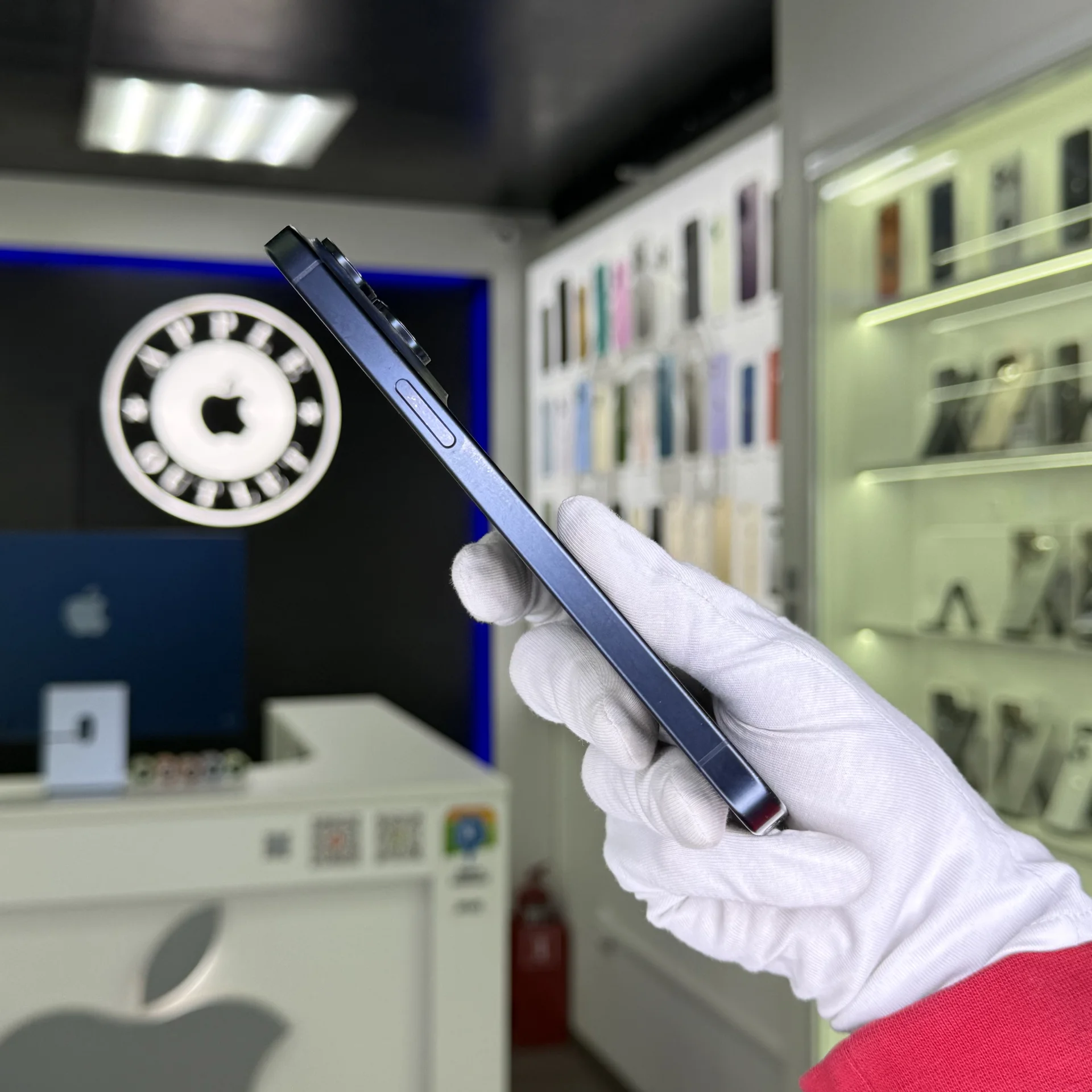 iPhone 15 Pro Max - миниатюра 3