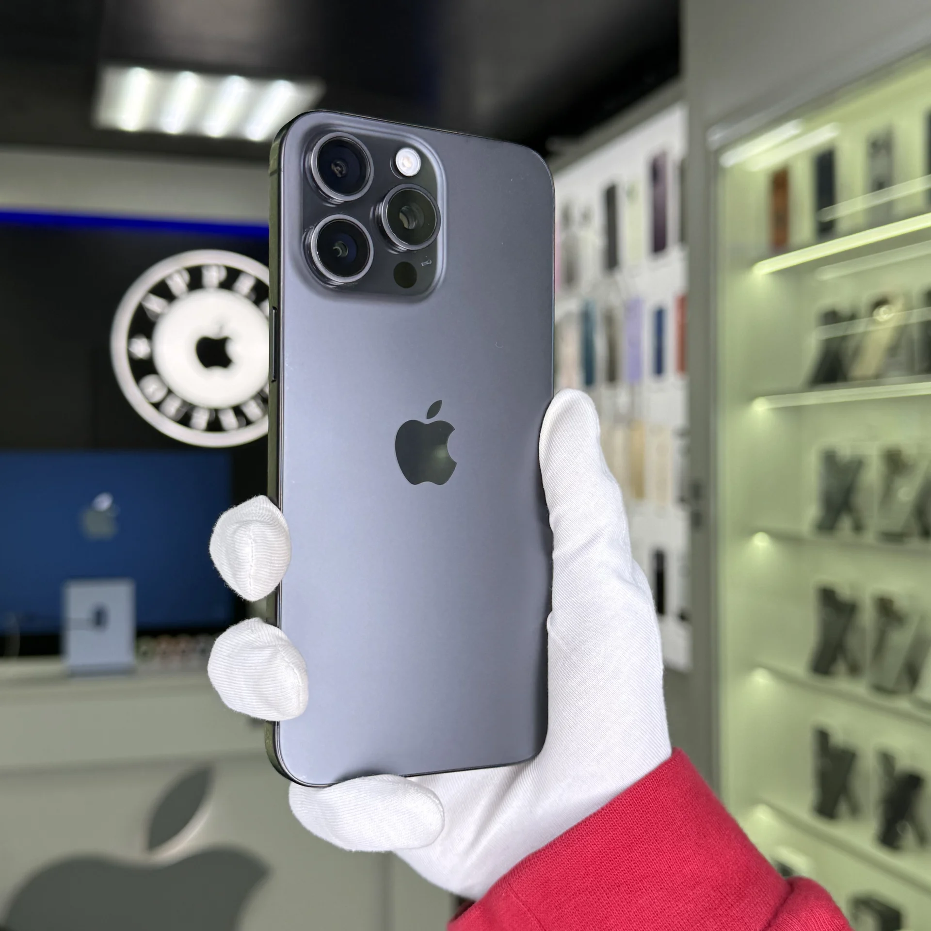iPhone 15 Pro Max - миниатюра 2