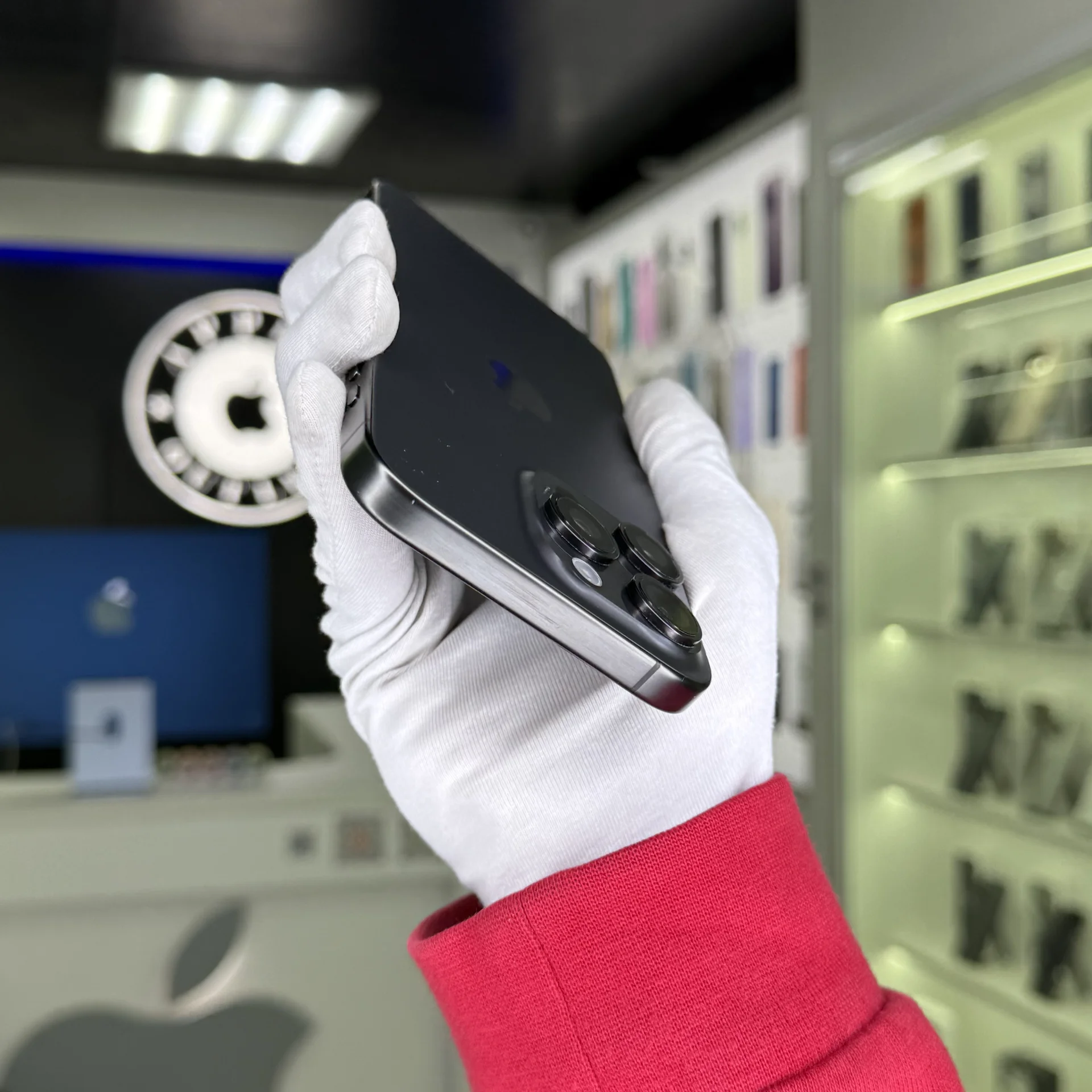 iPhone 15 Pro Max - миниатюра 3