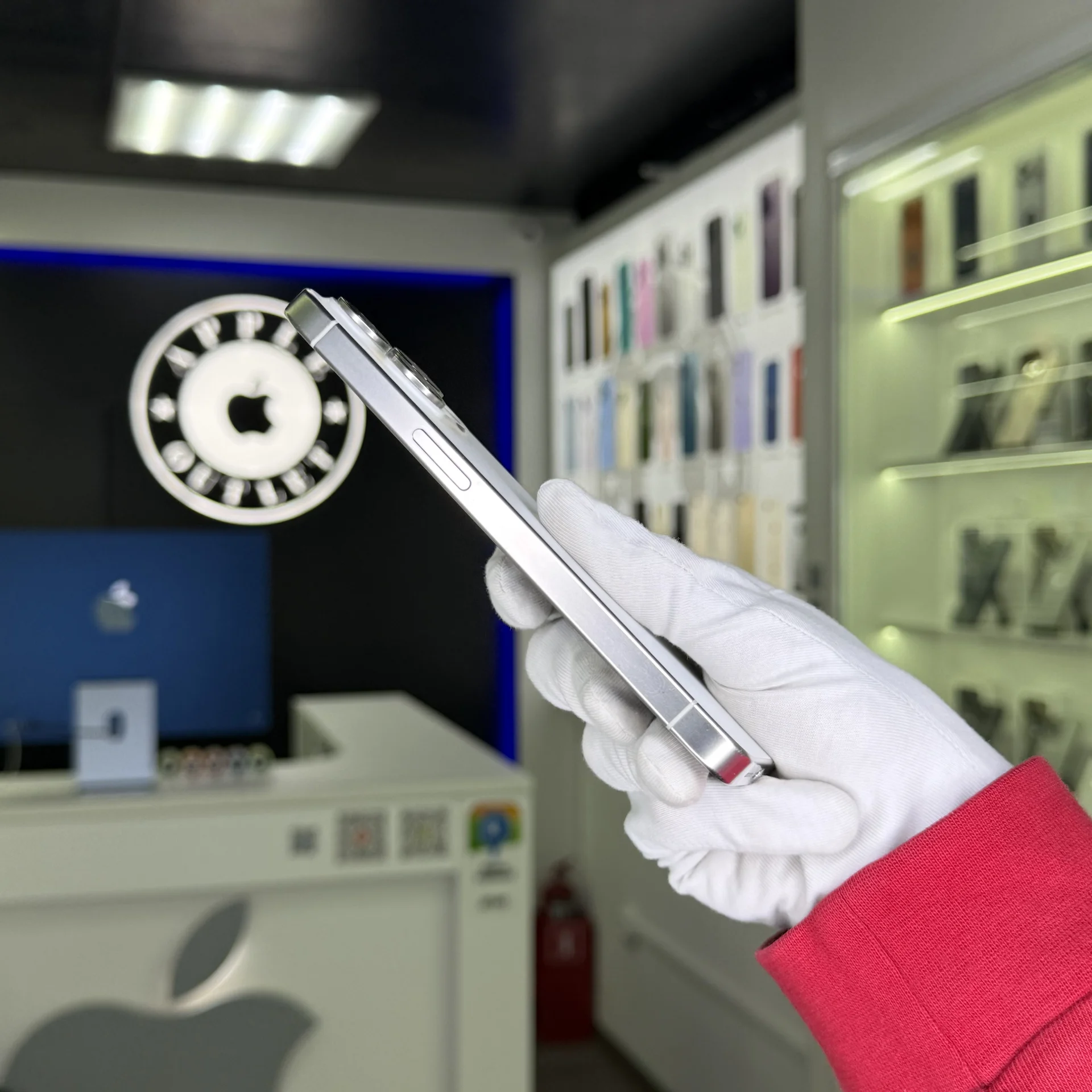 iPhone 15 Pro - миниатюра 3