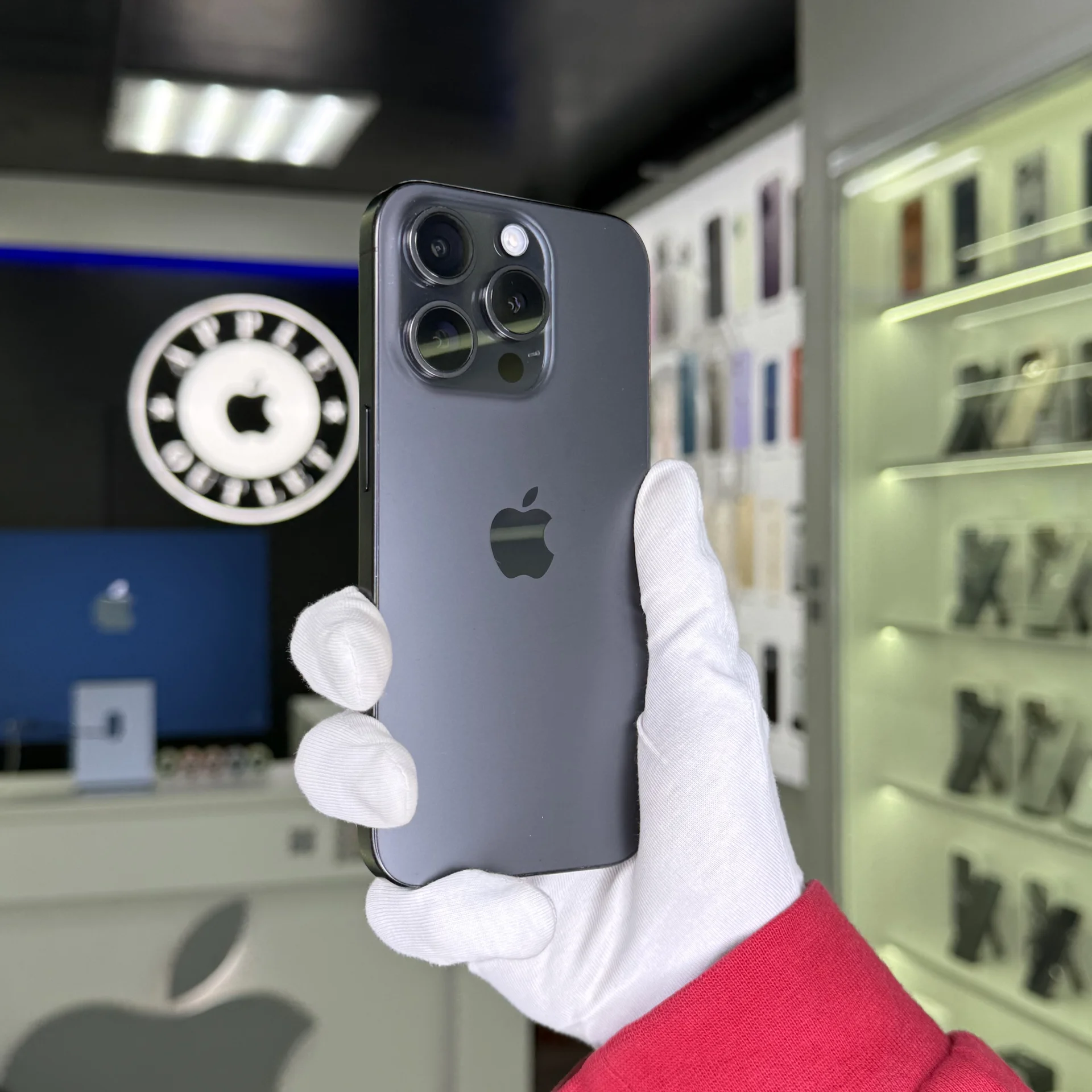 iPhone 15 Pro - миниатюра 2
