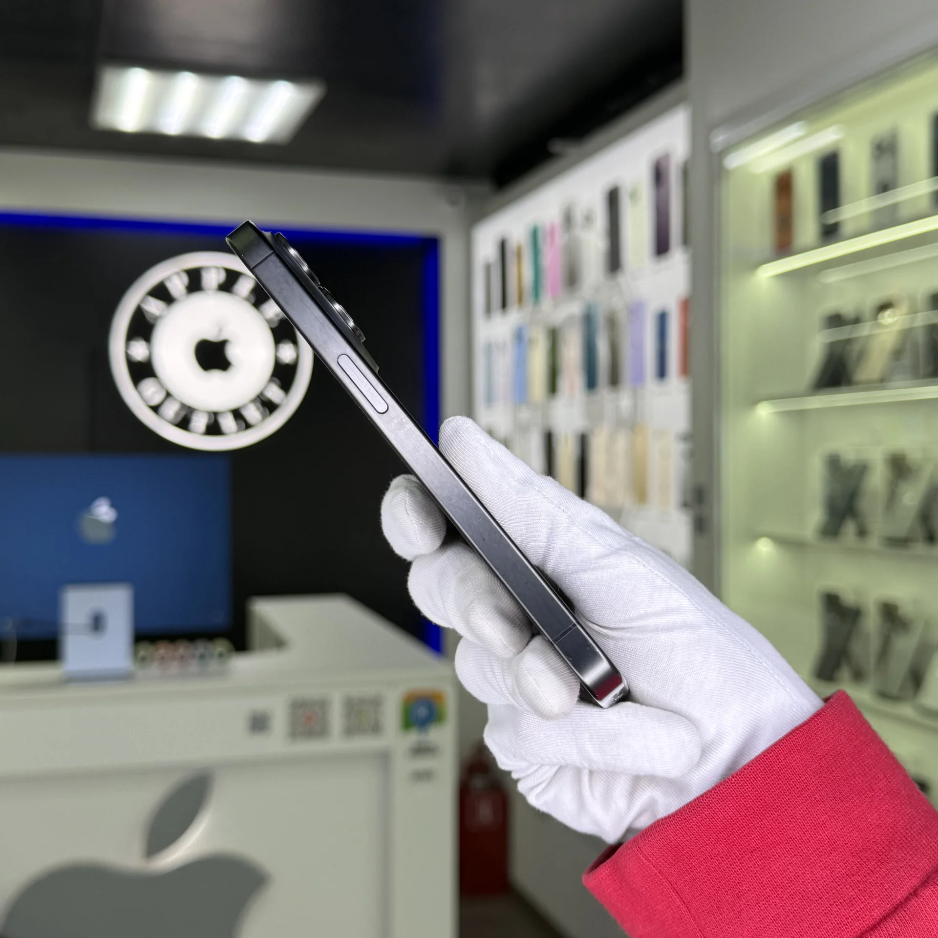 iPhone 15 Pro - миниатюра 3