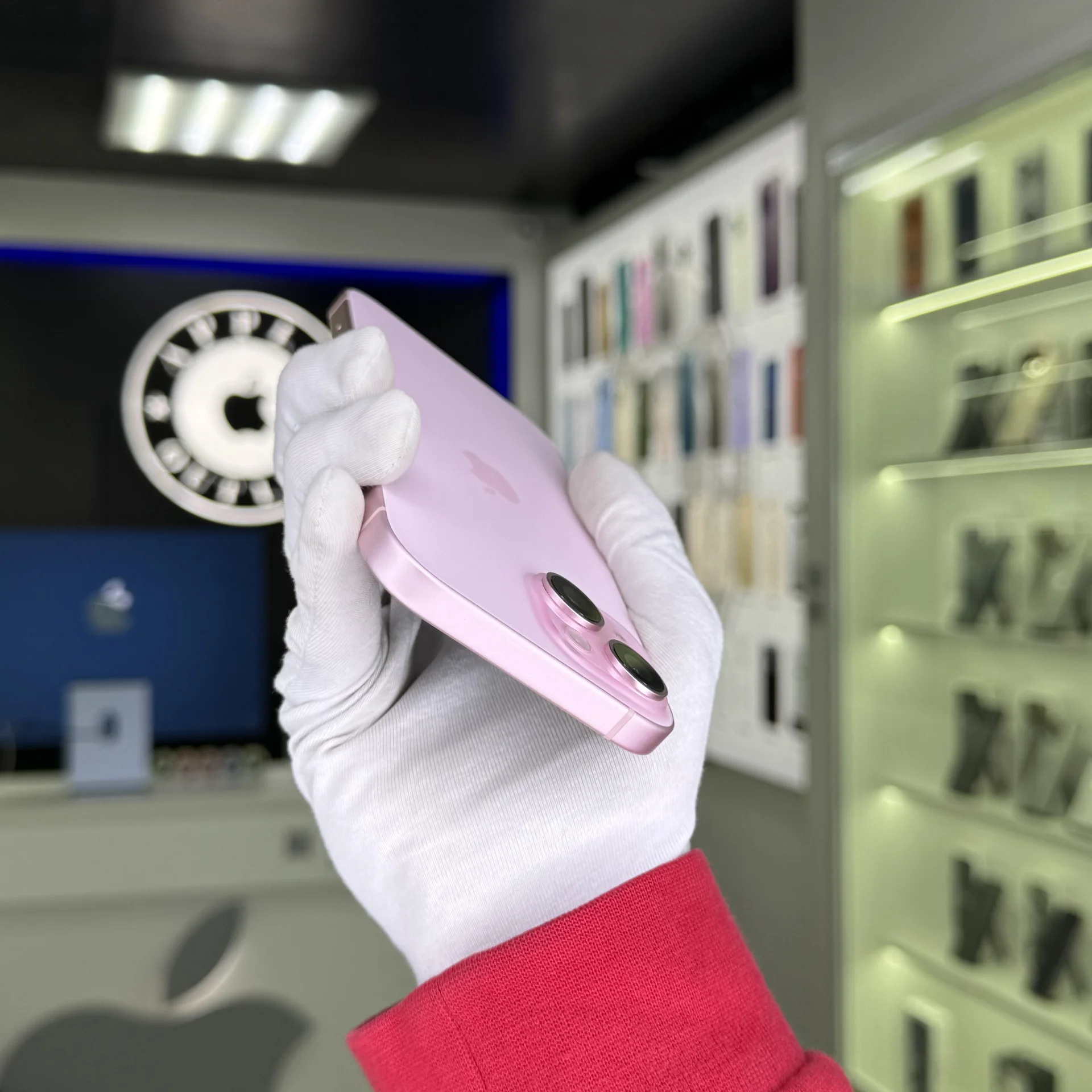 iPhone 15 - миниатюра 4