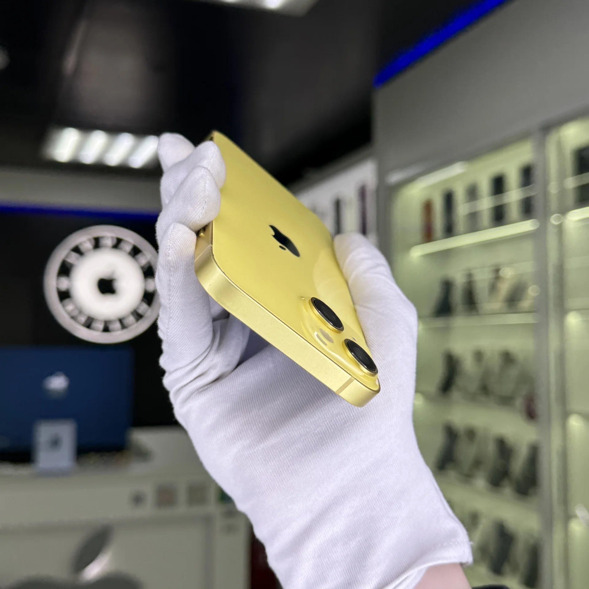 iPhone 14 - миниатюра 3