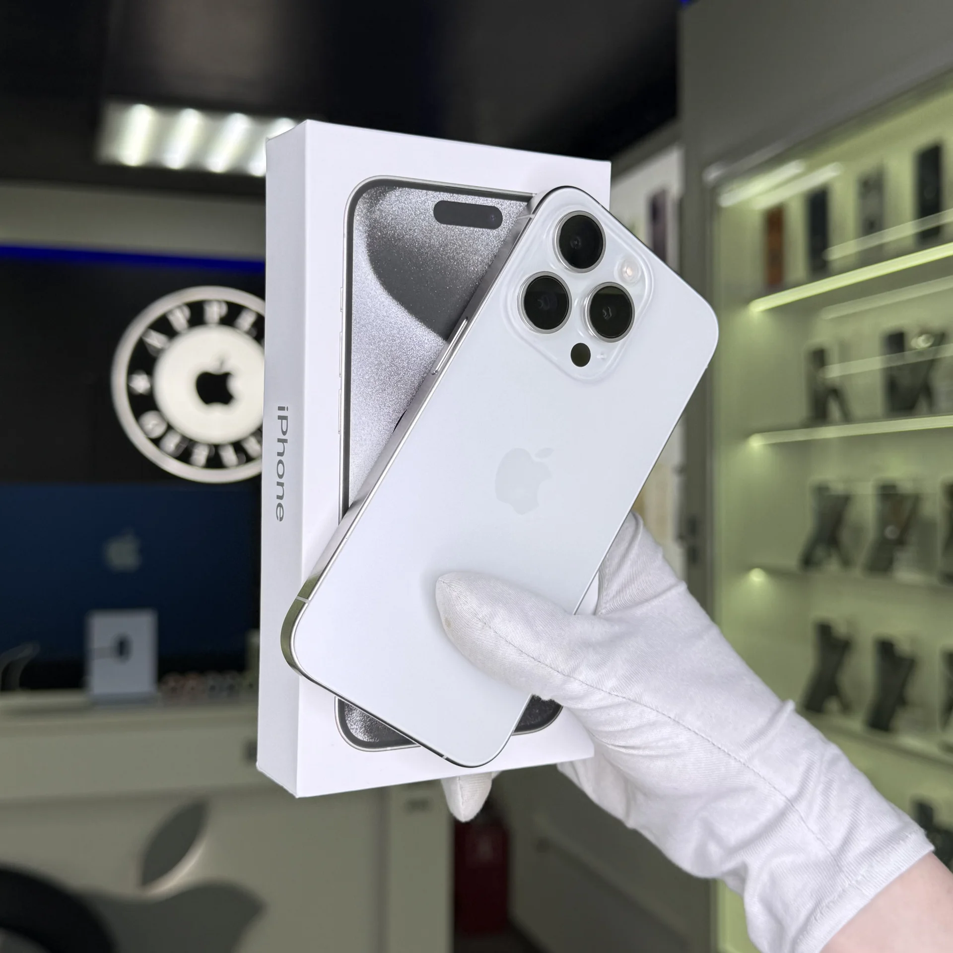 iPhone 15 Pro - изображение 1