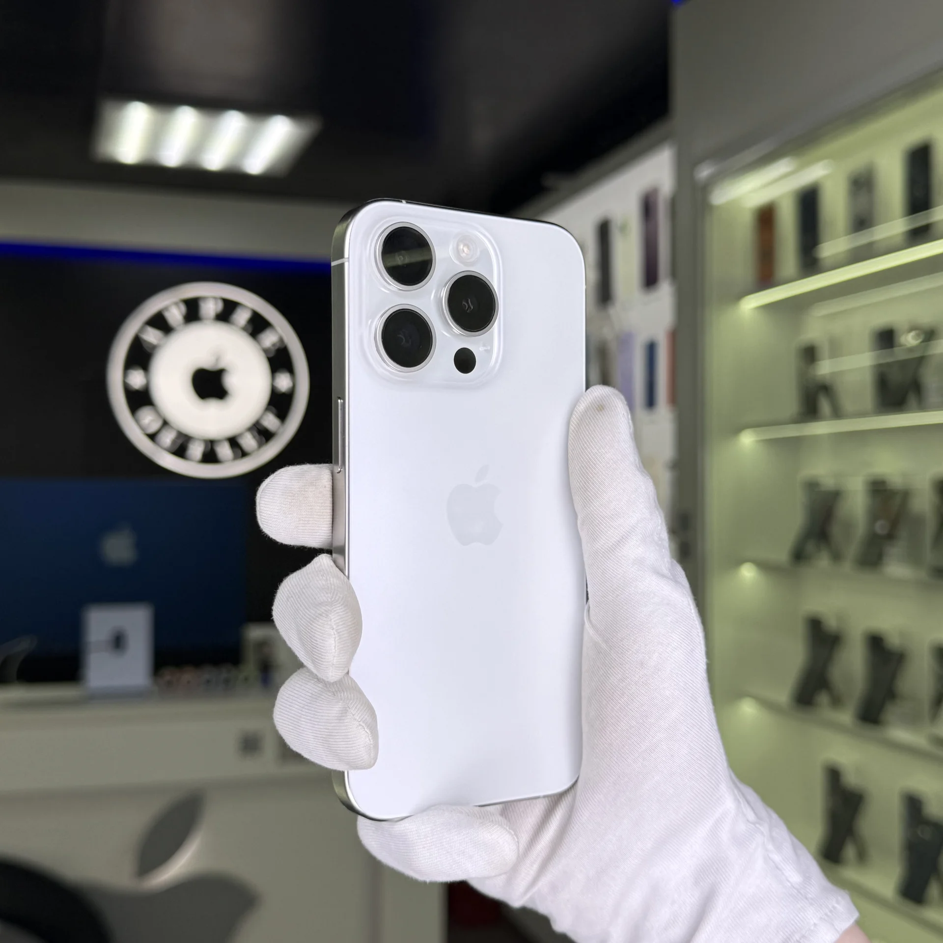 iPhone 15 Pro - миниатюра 2