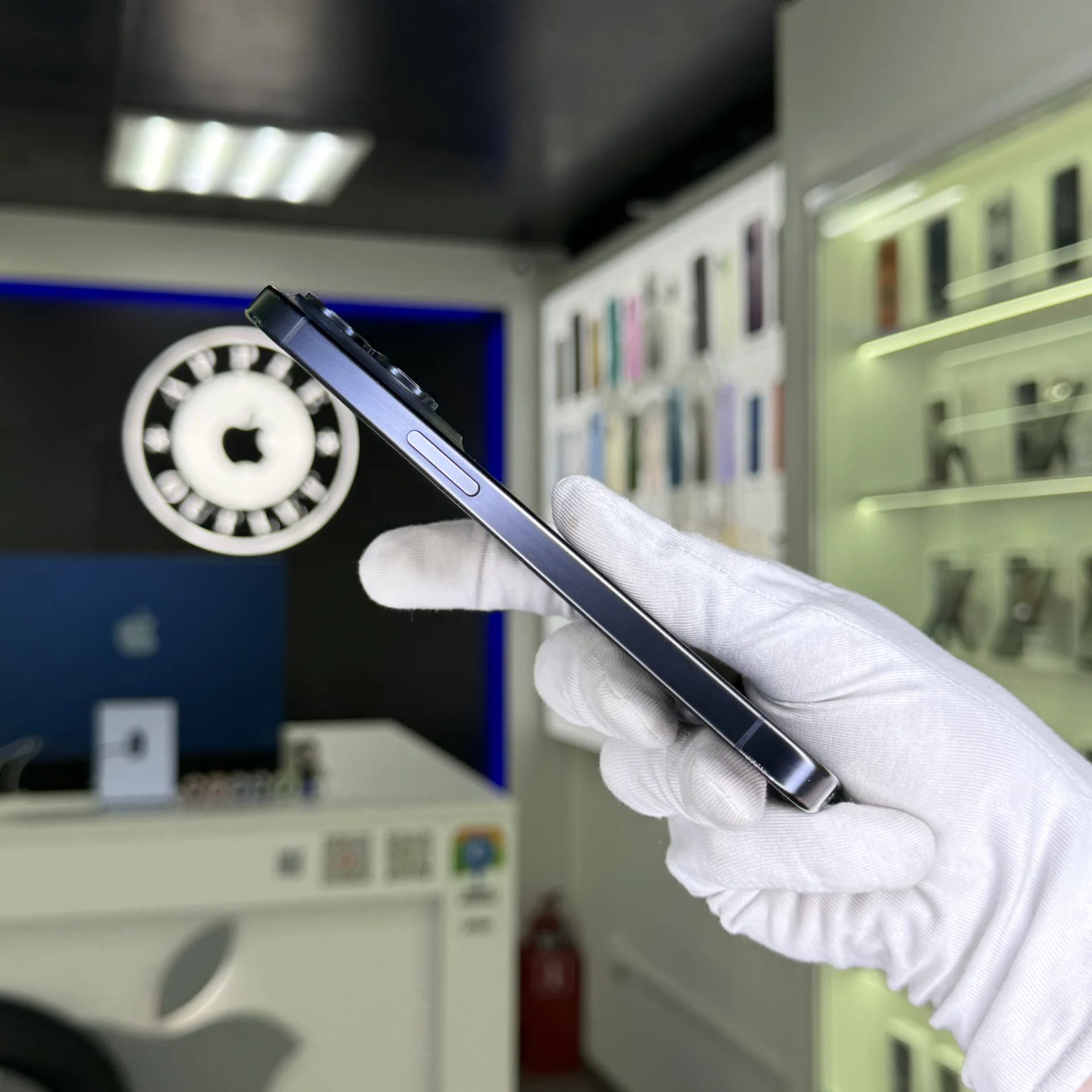iPhone 15 Pro - миниатюра 3
