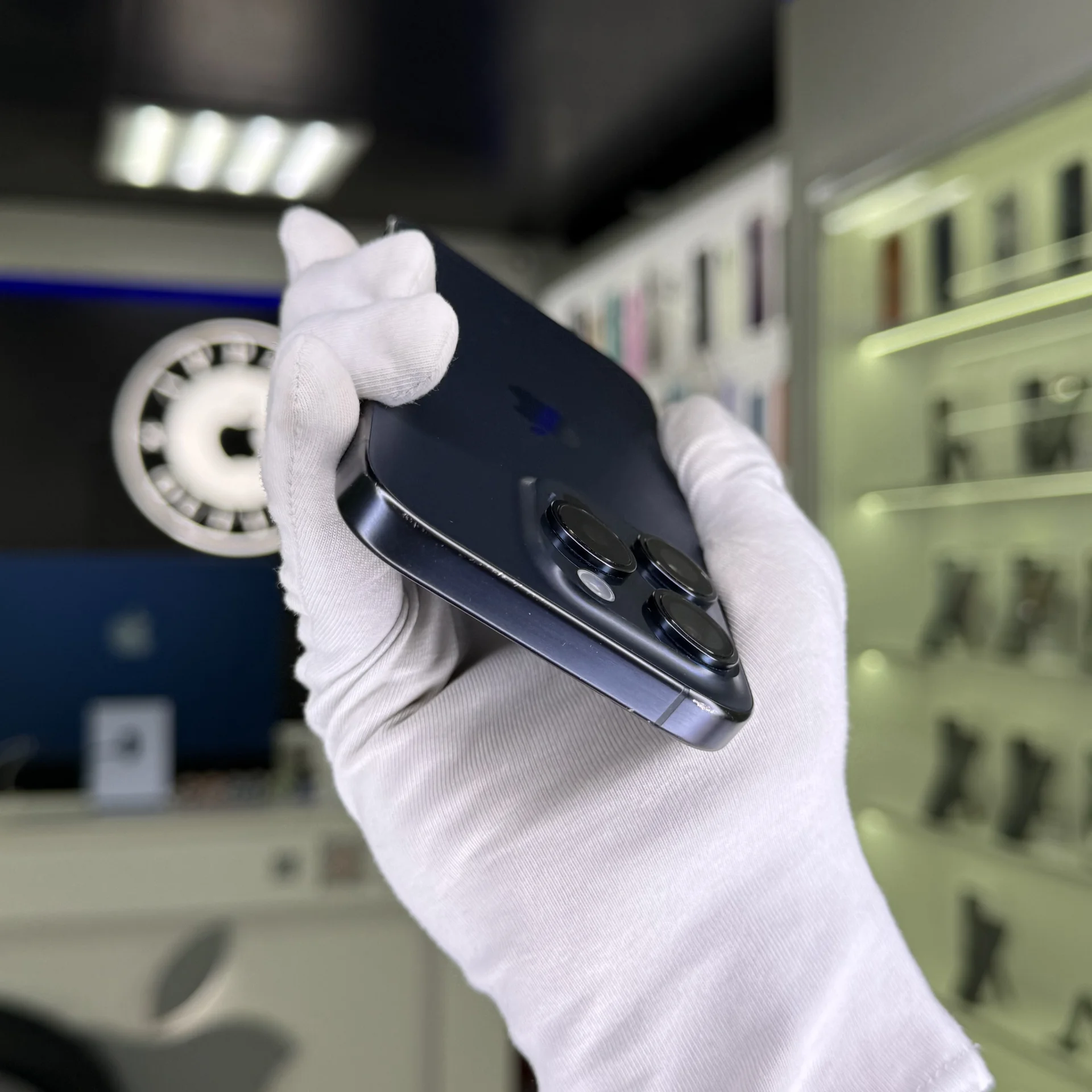 iPhone 15 Pro - миниатюра 4