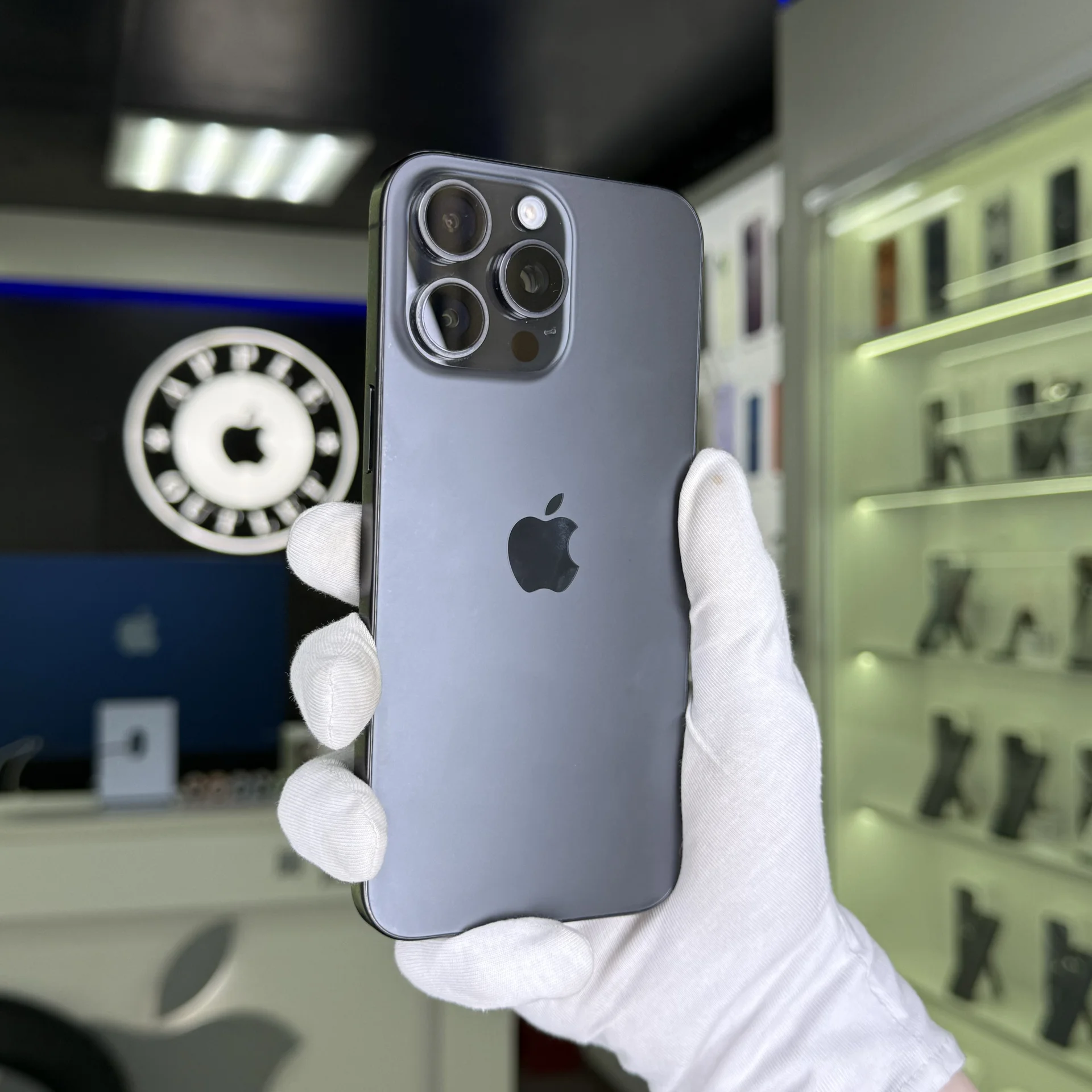 iPhone 15 Pro Max - миниатюра 2