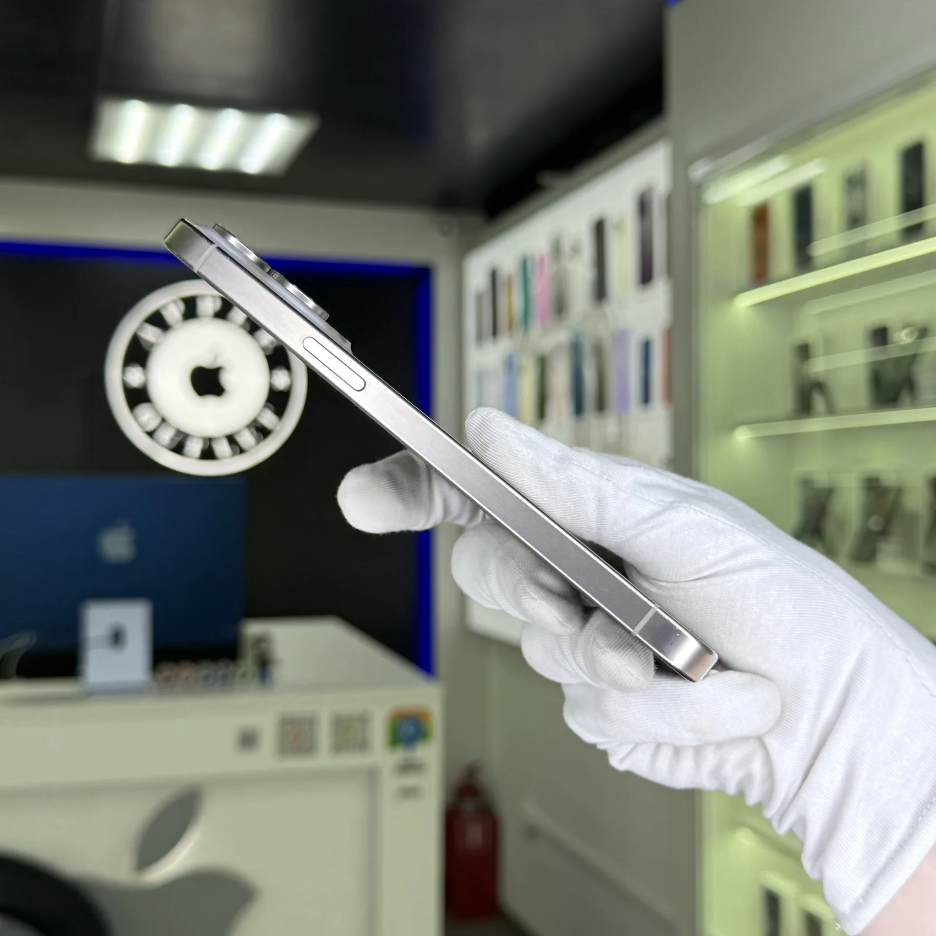 iPhone 15 Pro Max - миниатюра 3