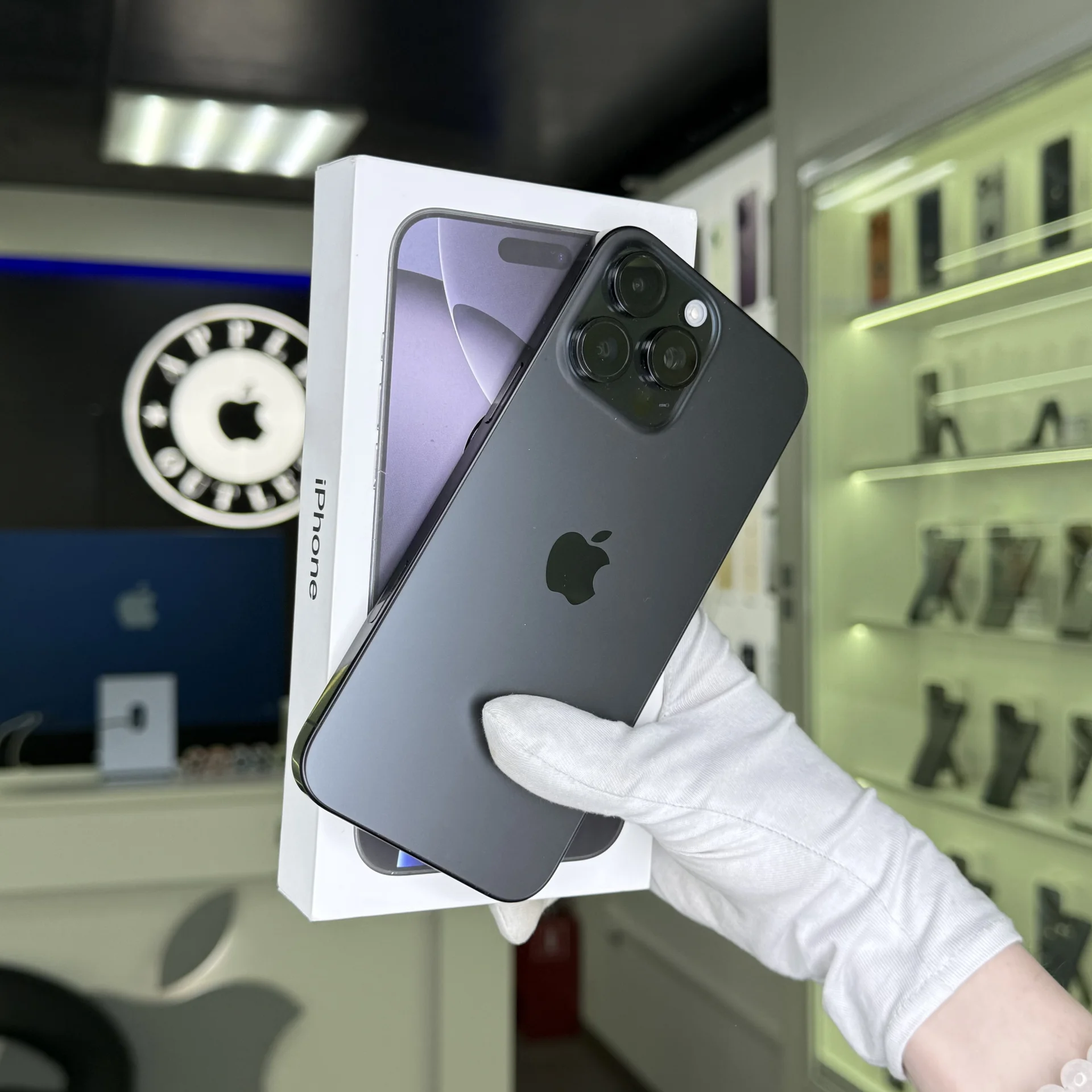 iPhone 16 Pro Max - изображение 1
