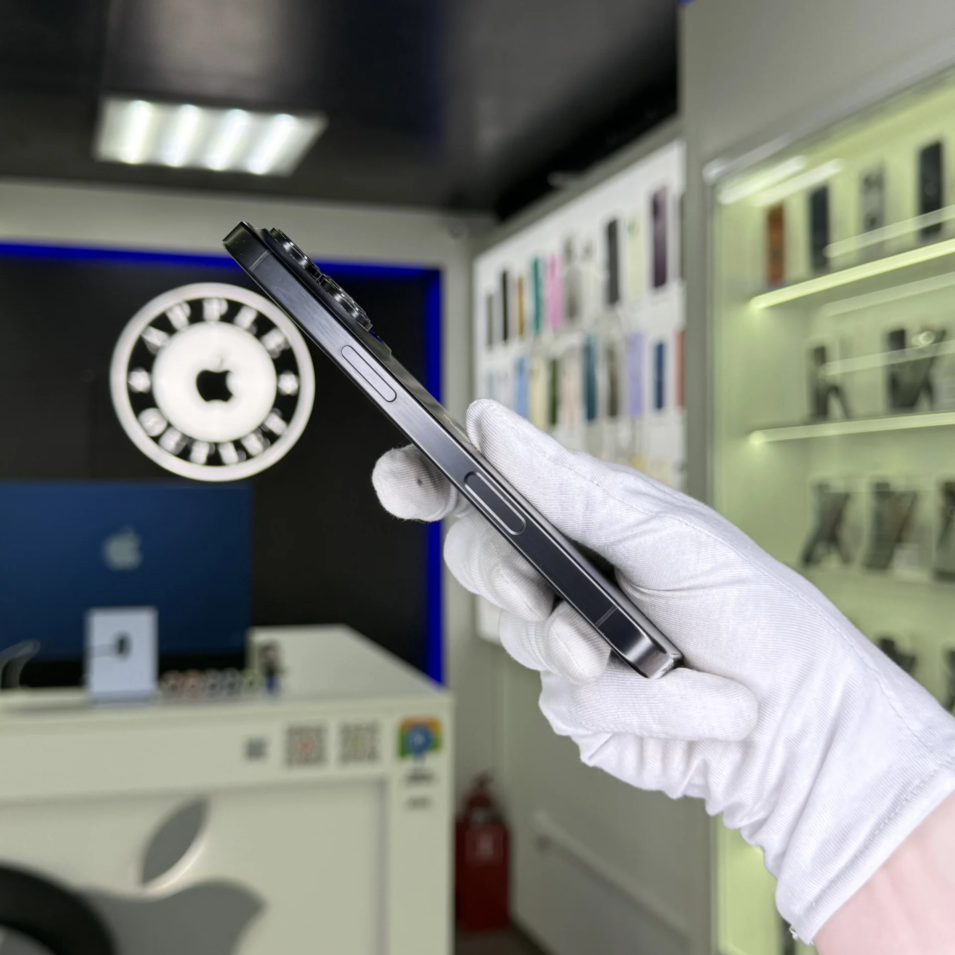 iPhone 16 Pro - миниатюра 2