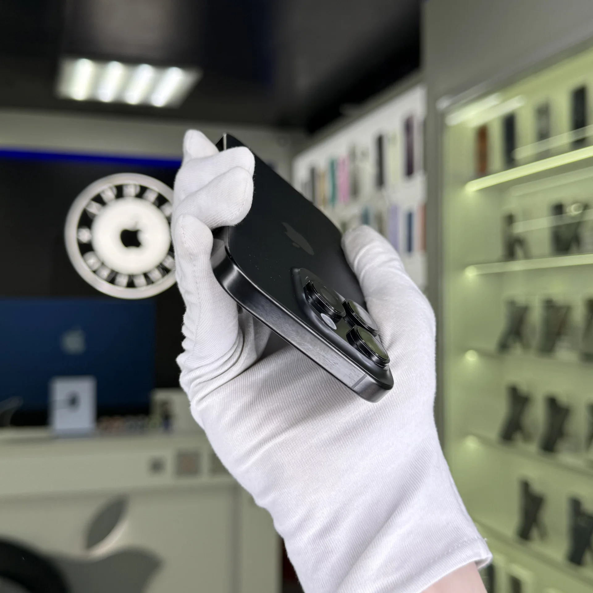 iPhone 16 Pro - миниатюра 3