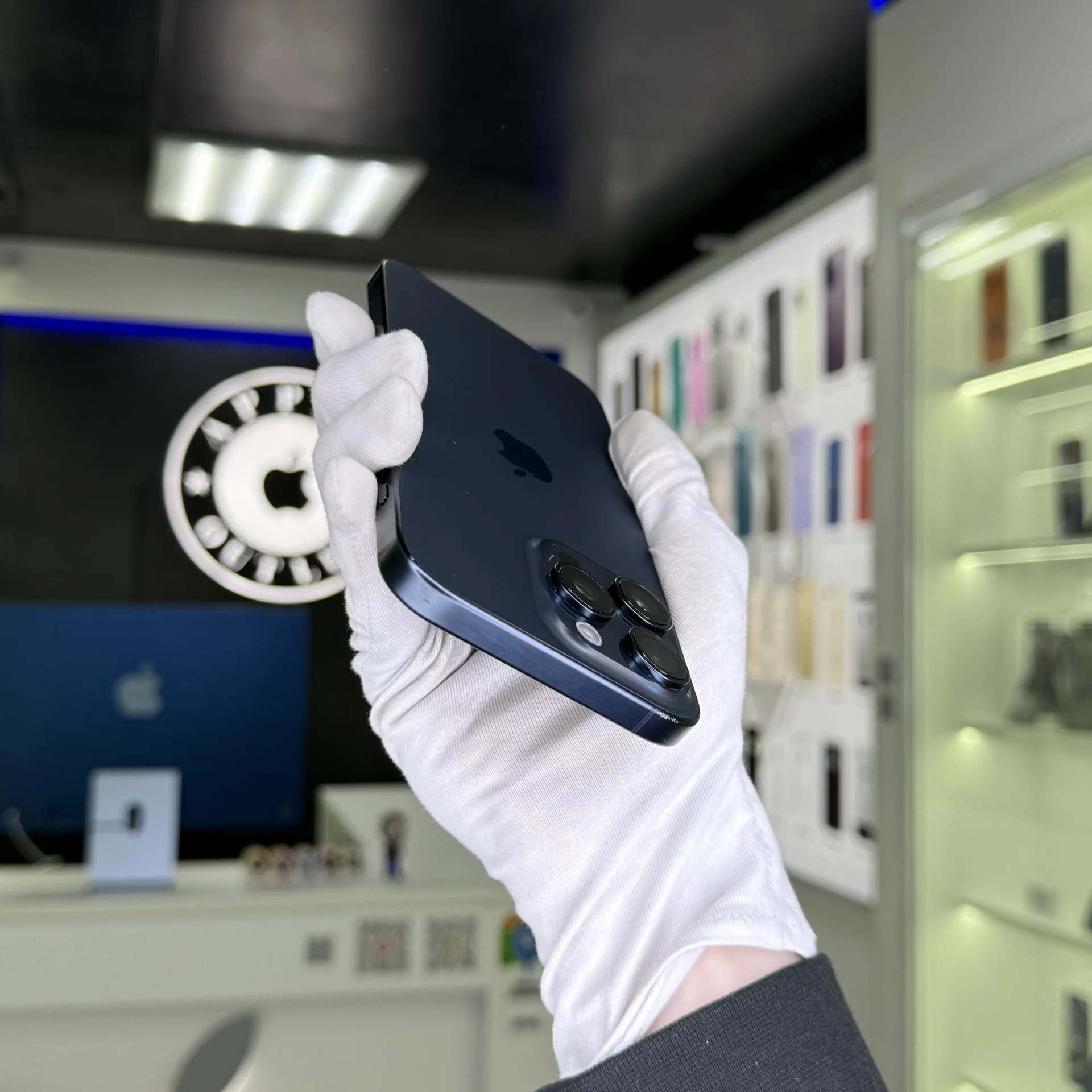 iPhone 15 Pro Max - миниатюра 4